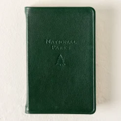 VND7961 Graphic Image Inc Green National Parks Guide