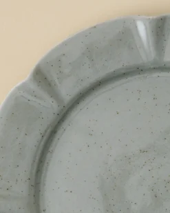 VND7817 FOXSTONE DEVELOPMENT CO.,LTD Green Speckle Heirloom Scallop Plate