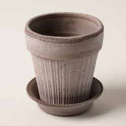 VND7468 Bergs Potter INC Grey Dotted Bergs Pot