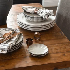 VND0092 Melrose International, LLC Grey Scalloped Plate