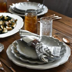 VND0092 Melrose International, LLC Grey Scalloped Plate