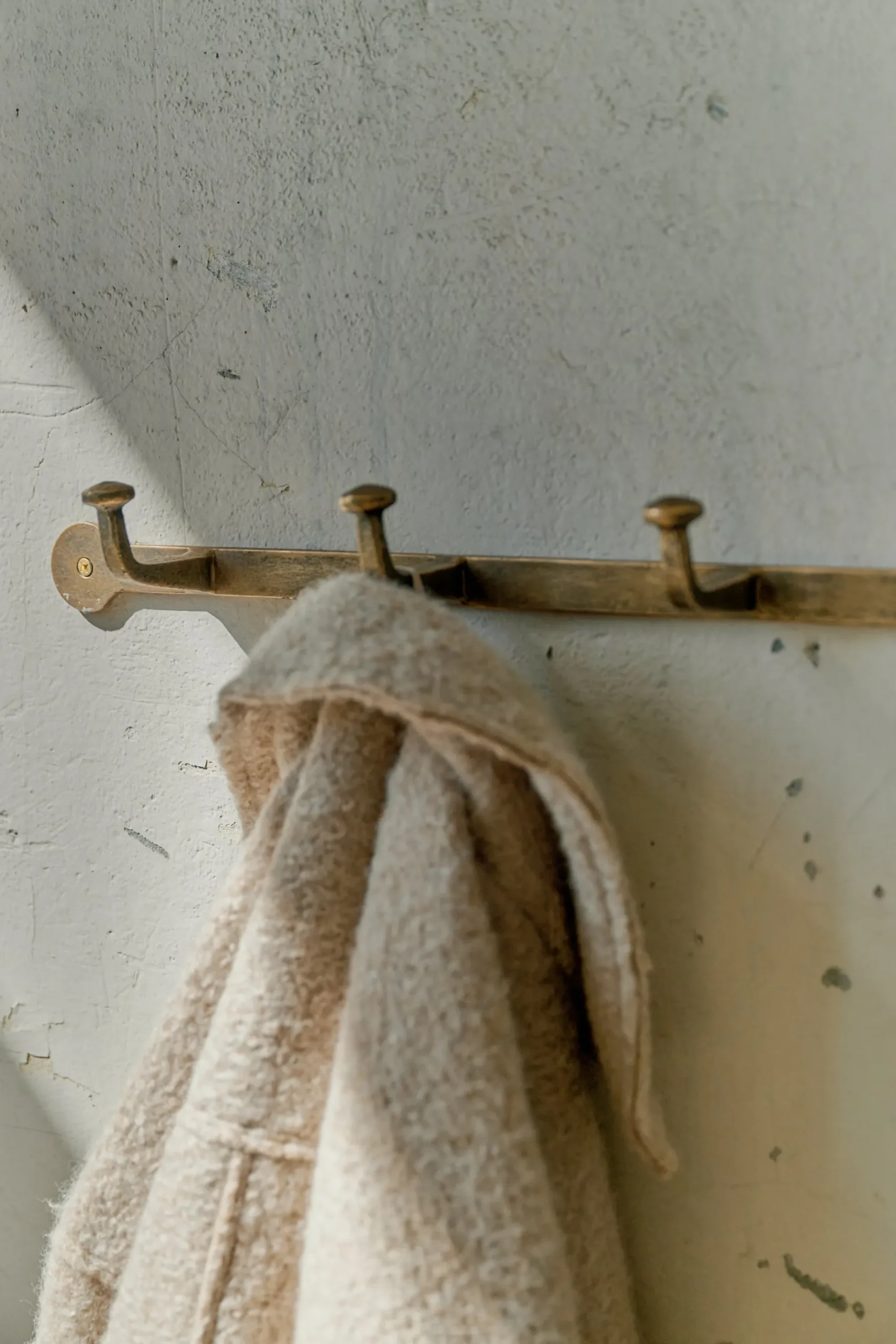 VND0092 Melrose International, LLC Hammered Iron Wall Hooks