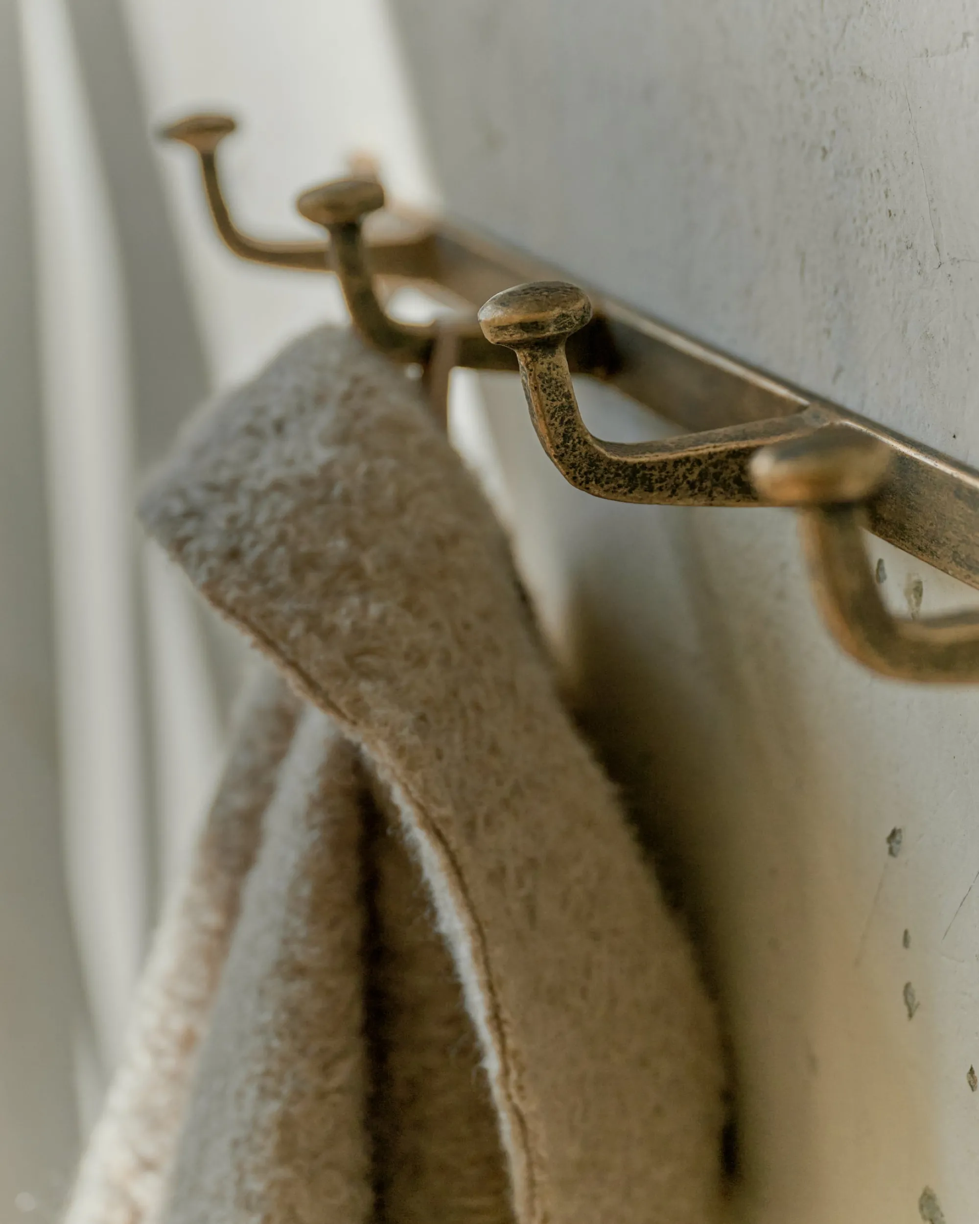 VND0092 Melrose International, LLC Hammered Iron Wall Hooks