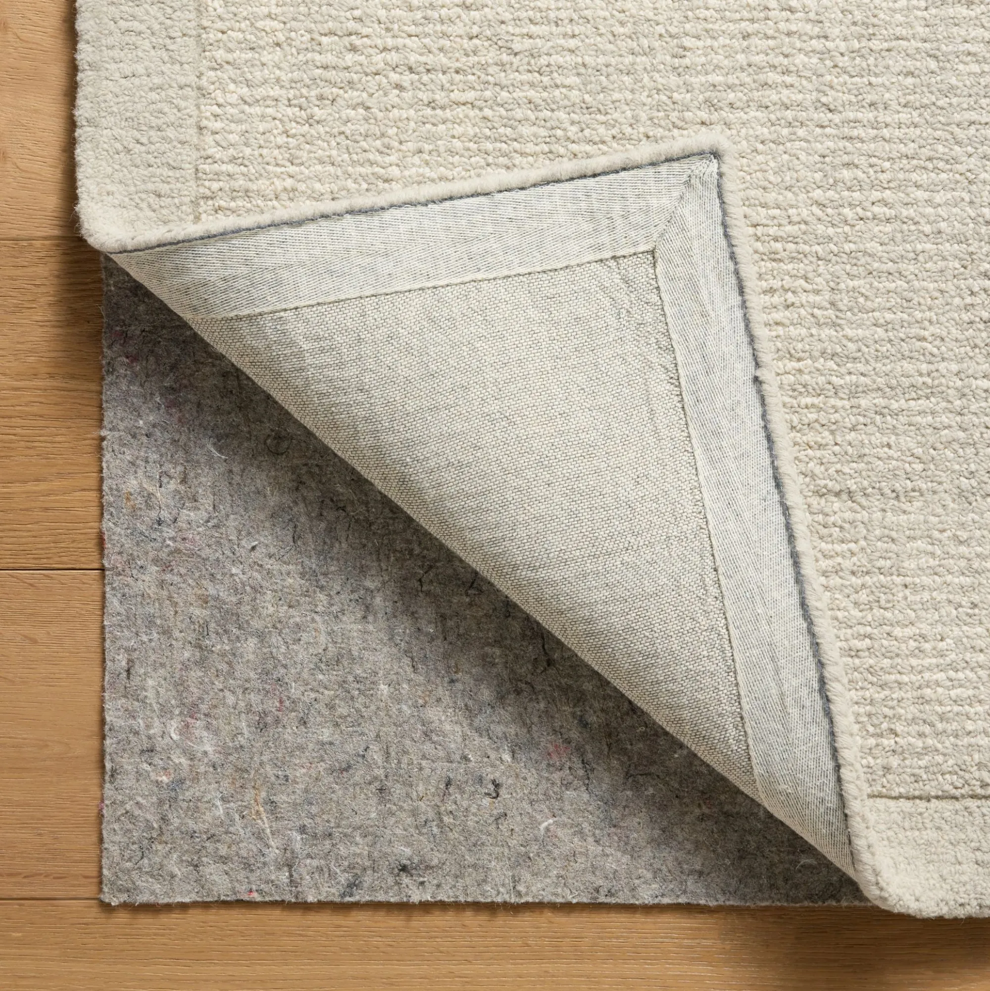 VND0086 Loloi Inc Henley Ivory Silver Rug