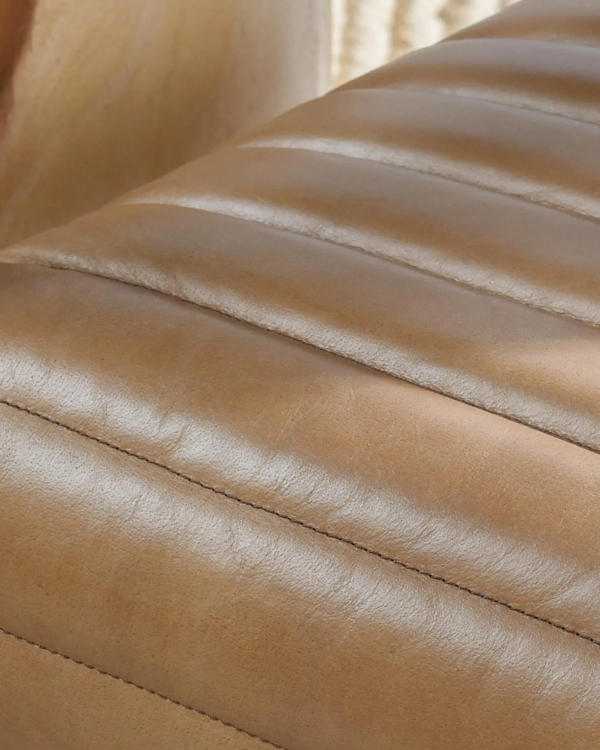 VND2729 Classic Concepts Inc Holland Channel Stitch Chair