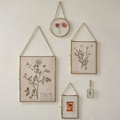 VND7371 True Home Decor Pvt Ltd Josie Hanging Brass Photo Frame