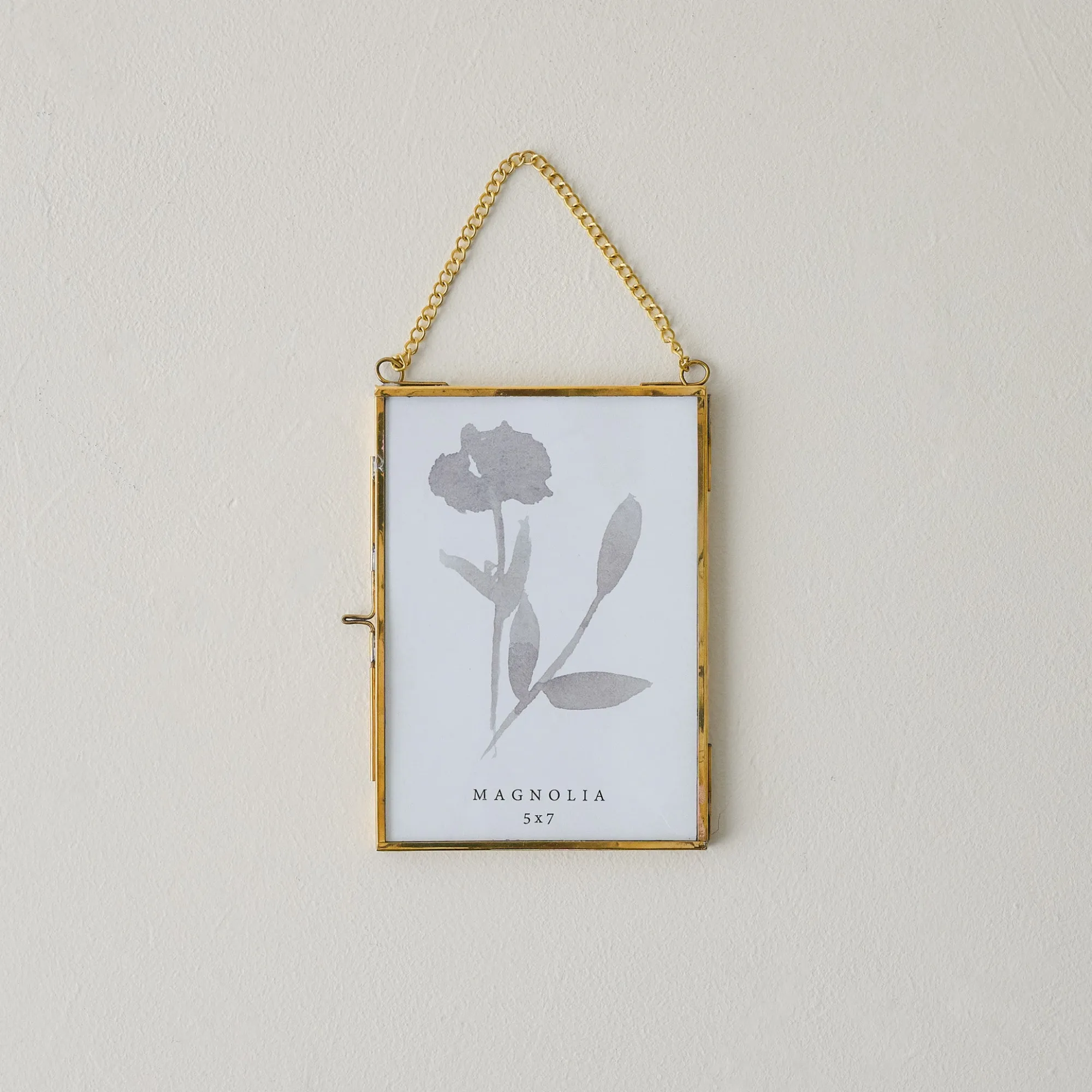 VND7371 True Home Decor Pvt Ltd Josie Hanging Brass Photo Frame