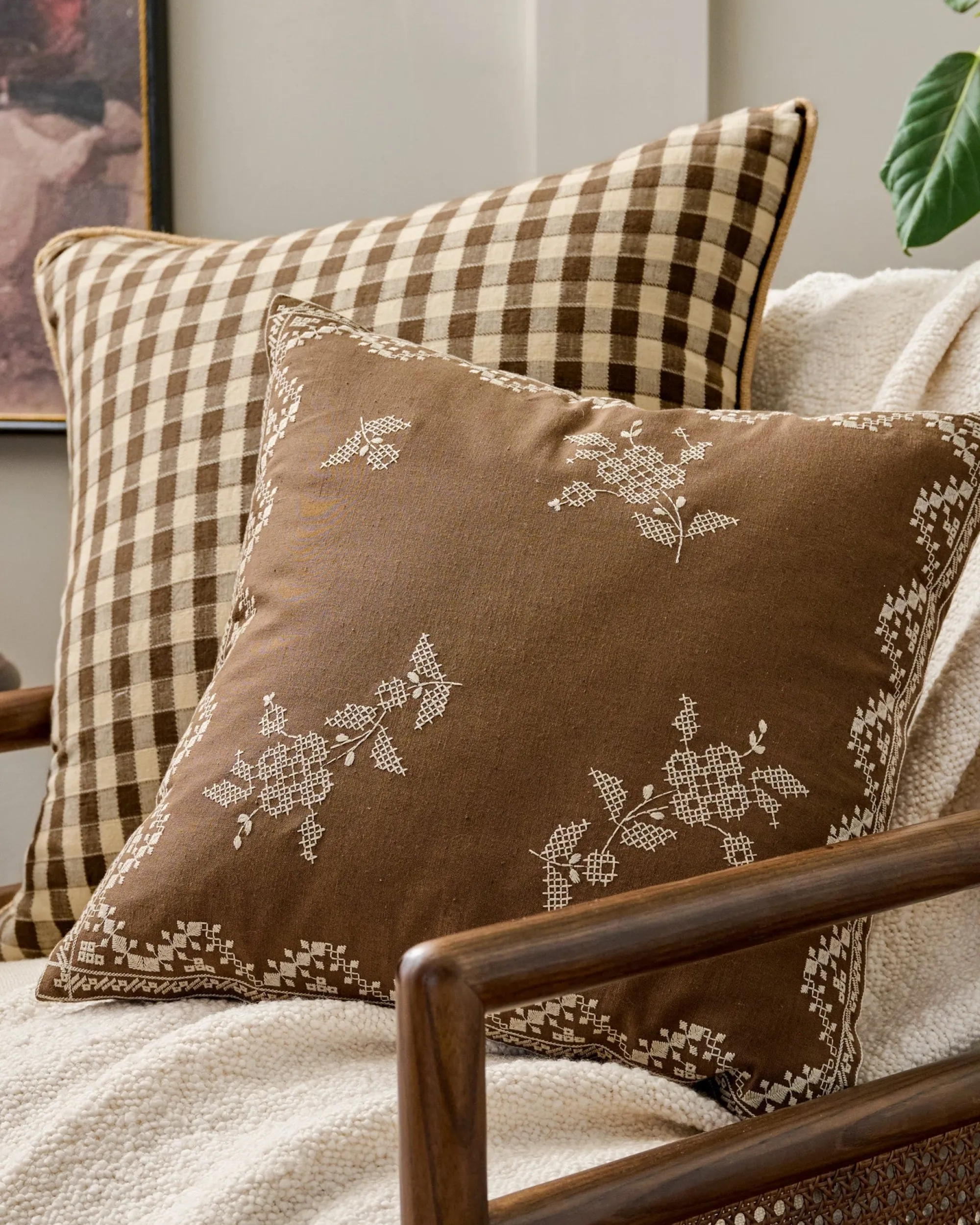 VND8328 FA HOME AND APPAREL PVT LTD Lacey Embroidered Throw Pillow