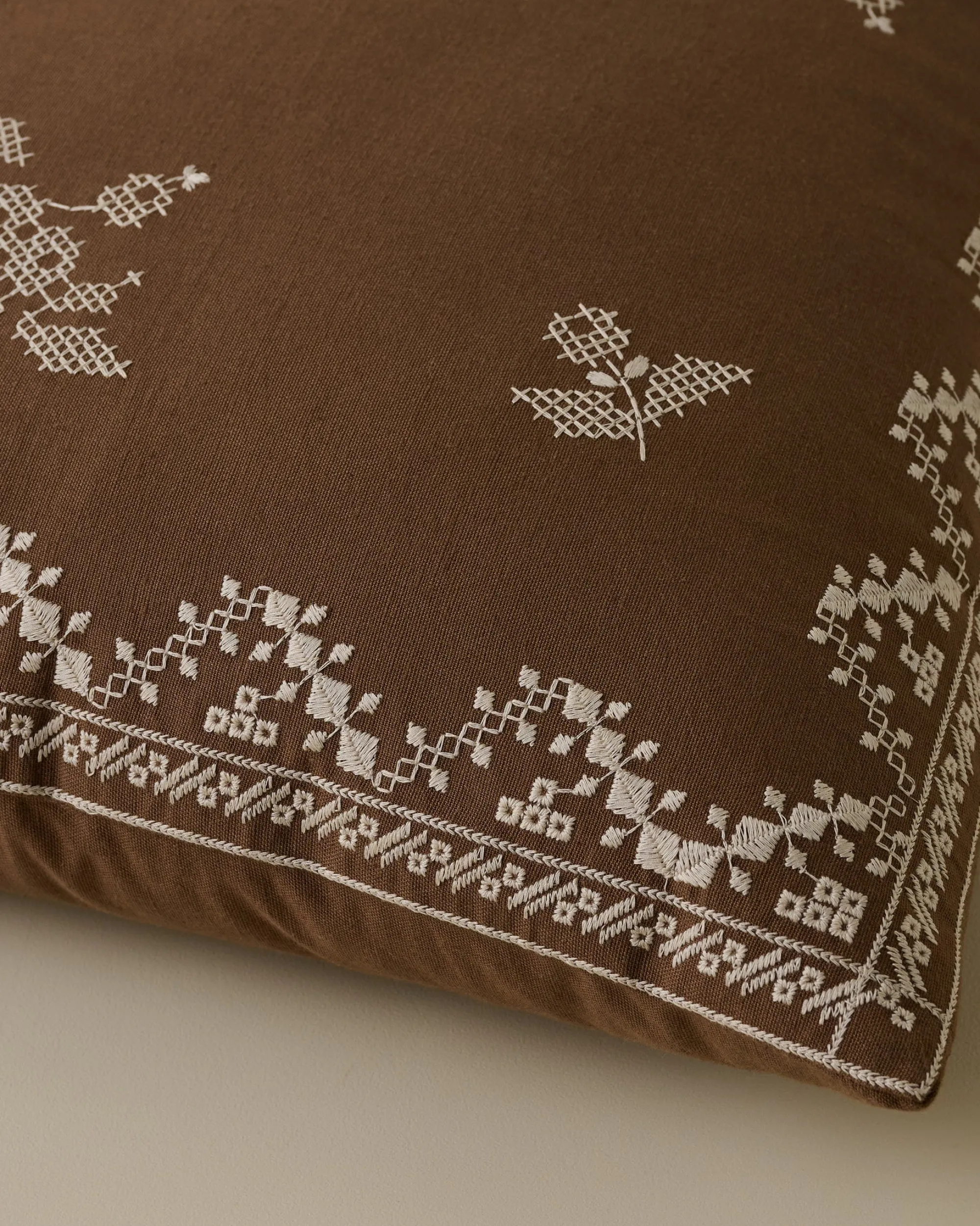 VND8328 FA HOME AND APPAREL PVT LTD Lacey Embroidered Throw Pillow