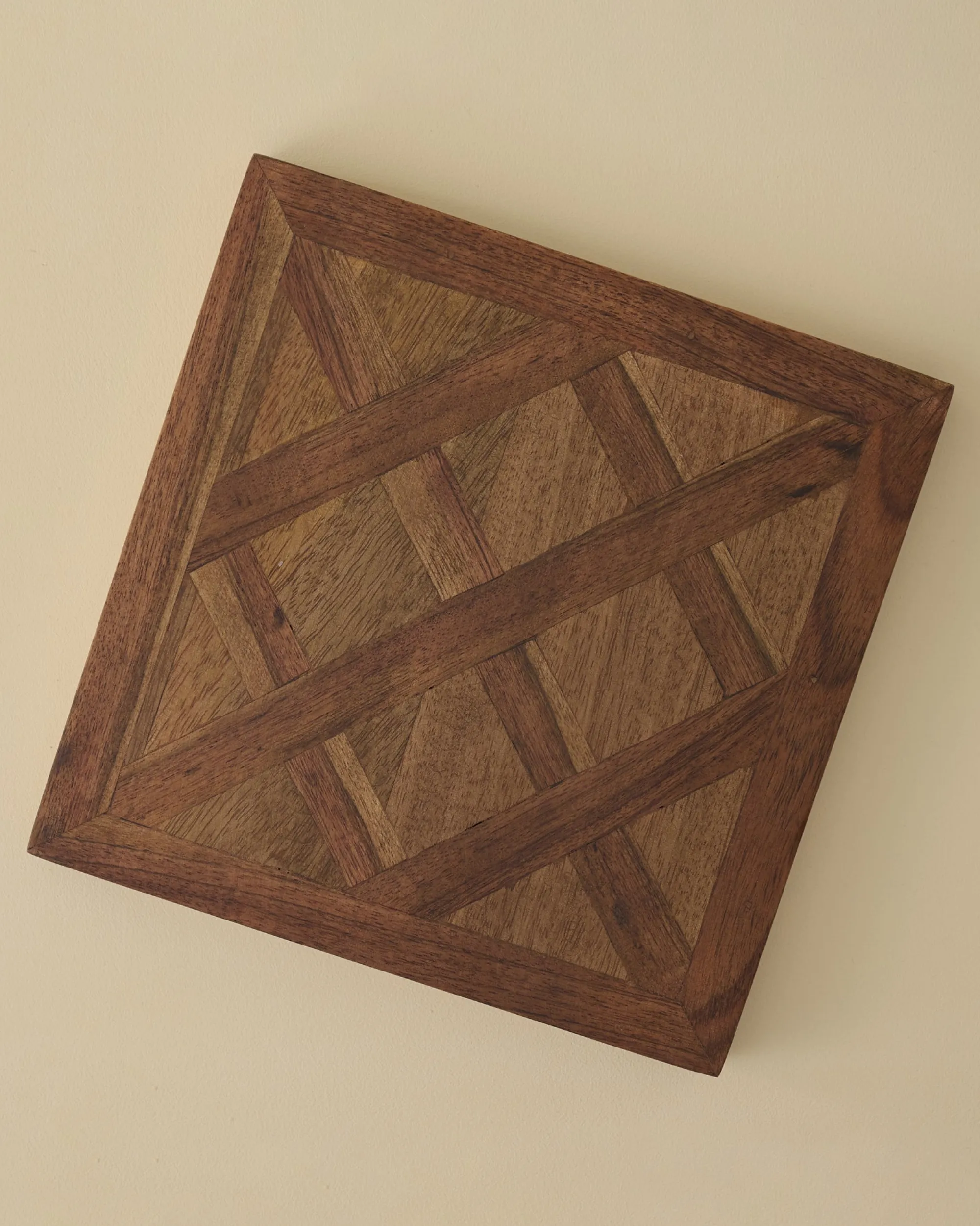 VND8122 R R INDUSTRIES Lattice Two-Tone Wood Trivet