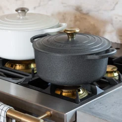 VND6282 Le Creuset of America, Inc Le Creuset 5.5 Qt Dutch Oven