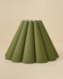 VND6475 StyleCraft Home Collection Linen Scallop Shade - Calla Green
