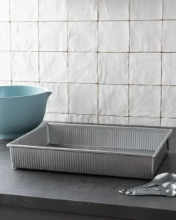 VND6234 Premier Pan Company Magnolia Baking Pan