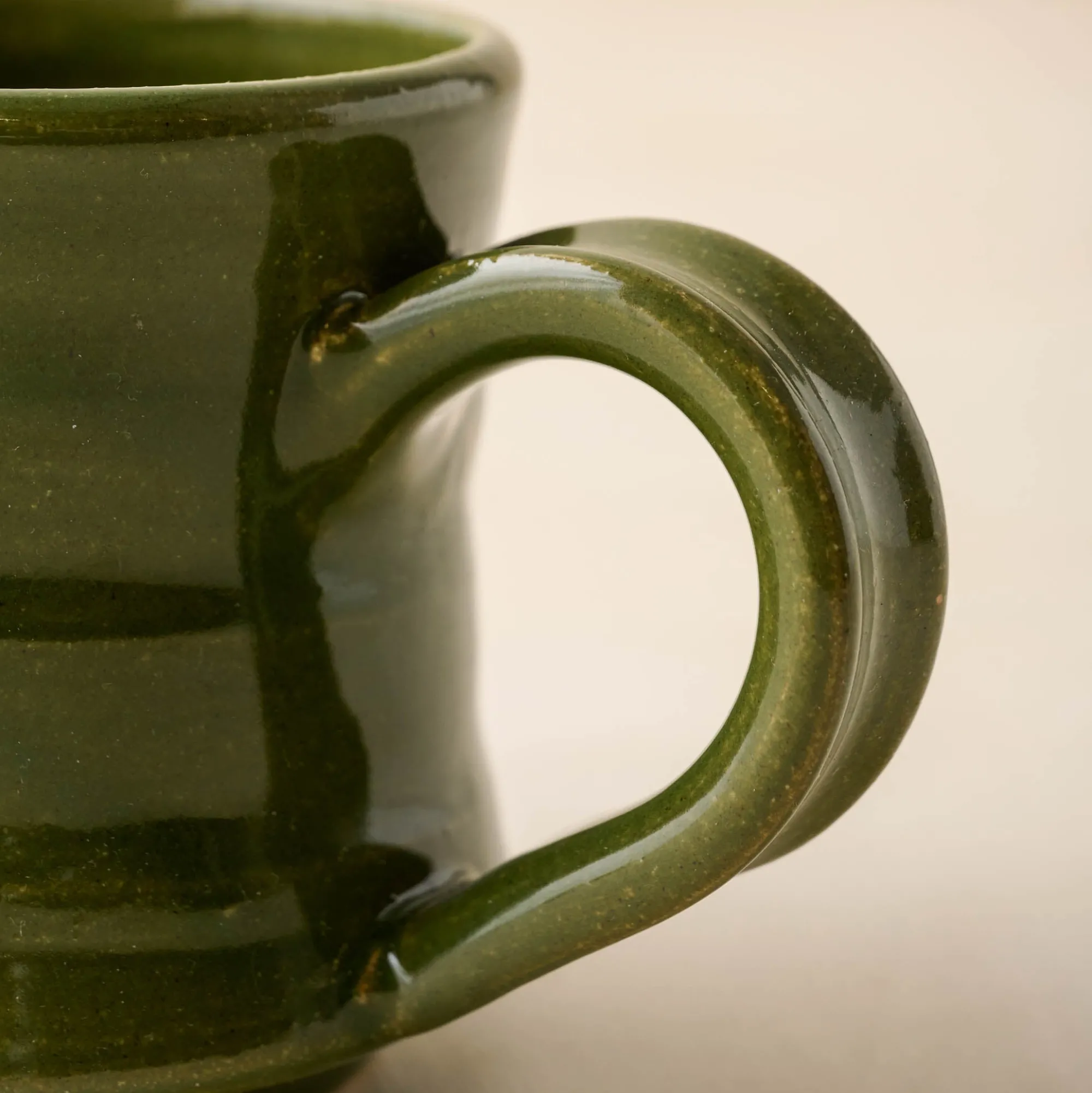 VND0162 Black Oak Art Magnolia Established Mug - Green