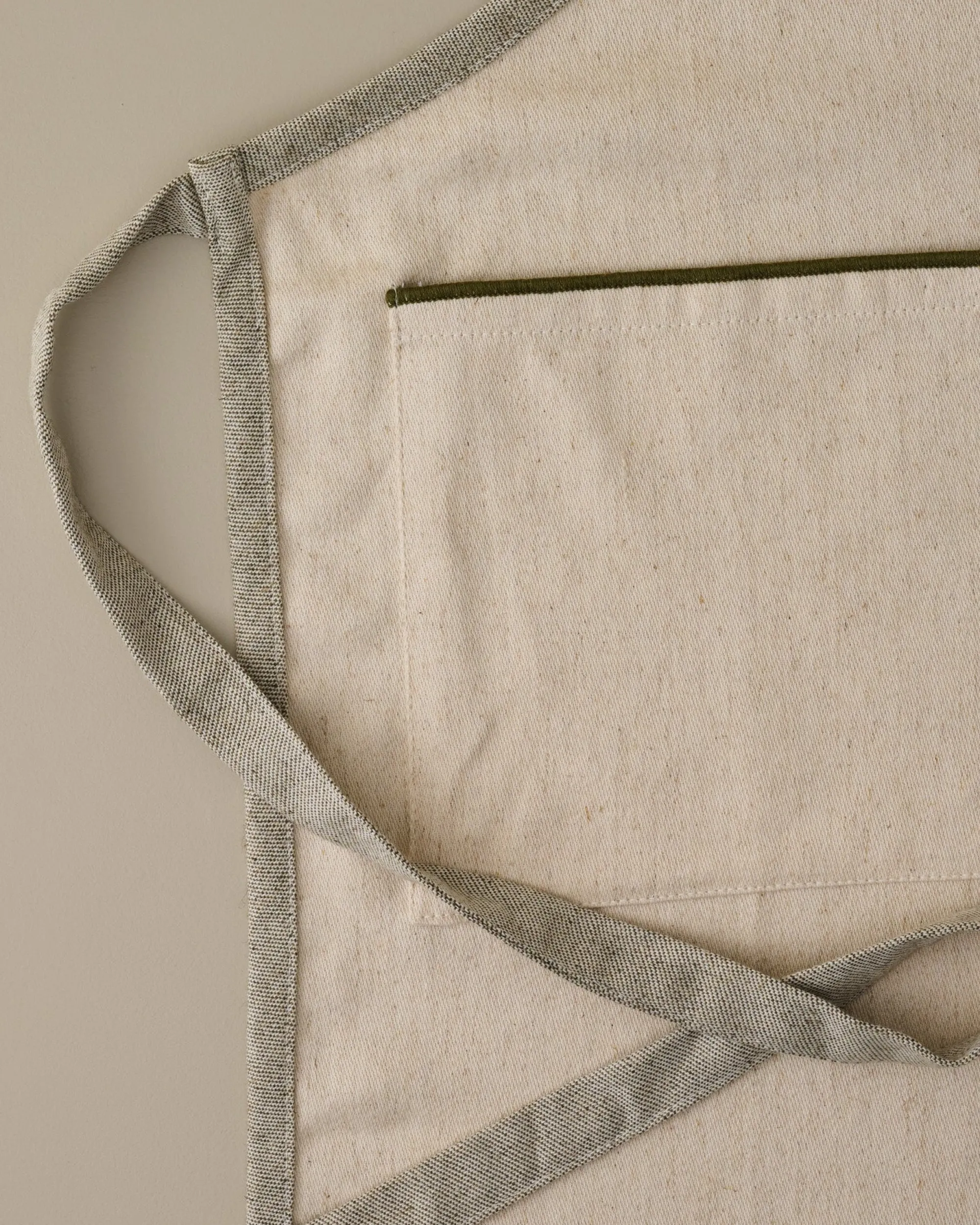 VND6843 KARUR GOLDLINE EXPORTS LLP Magnolia Est. Jacquard Apron