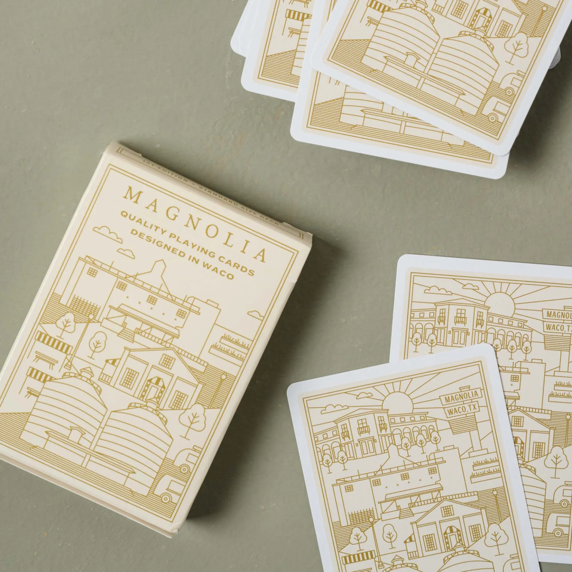 Kids VND6567 The United States Playing Card Company Magnolia Ivory Playing Cards