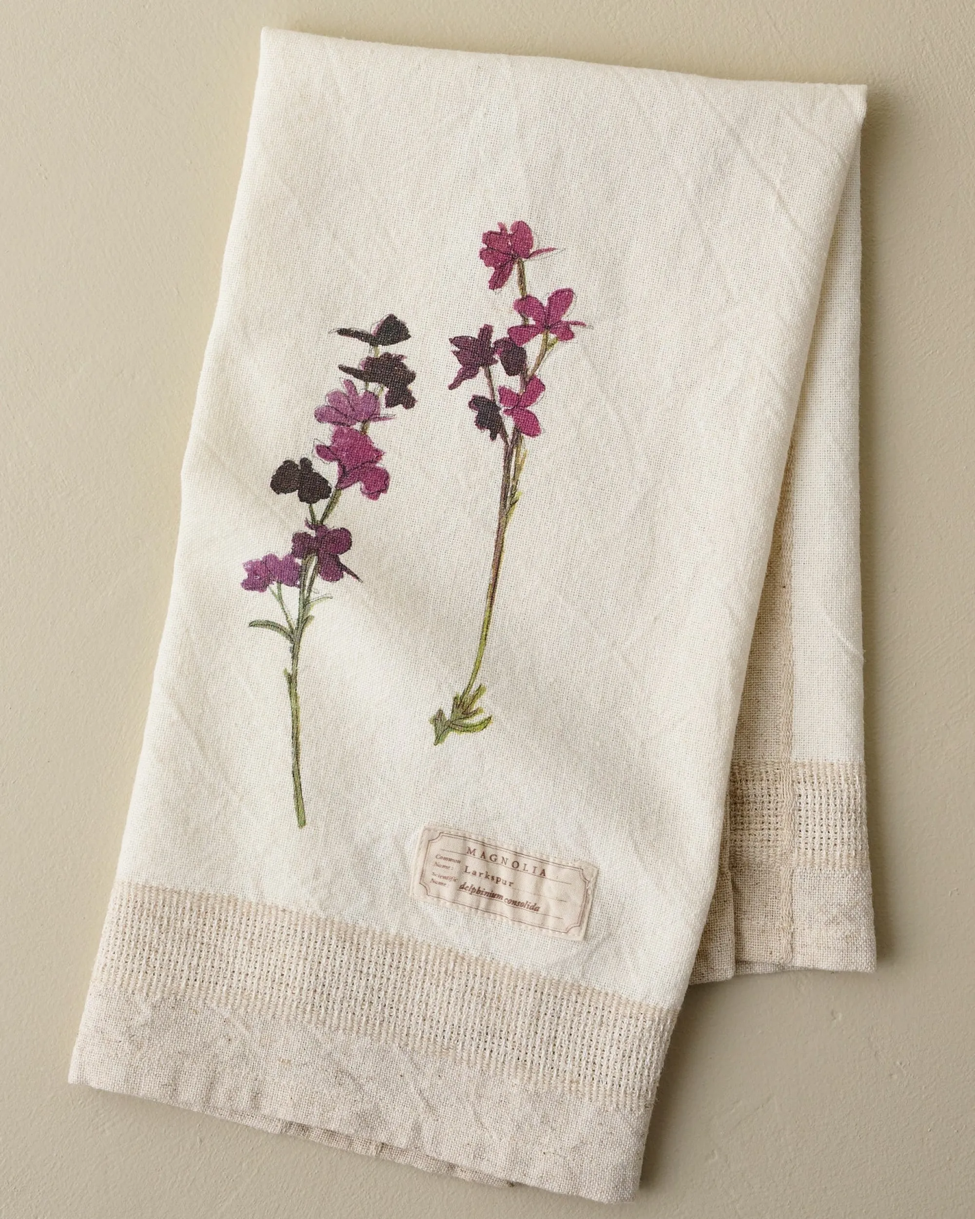 VND6843 KARUR GOLDLINE EXPORTS LLP Magnolia Larkspur Garden Tea Towel
