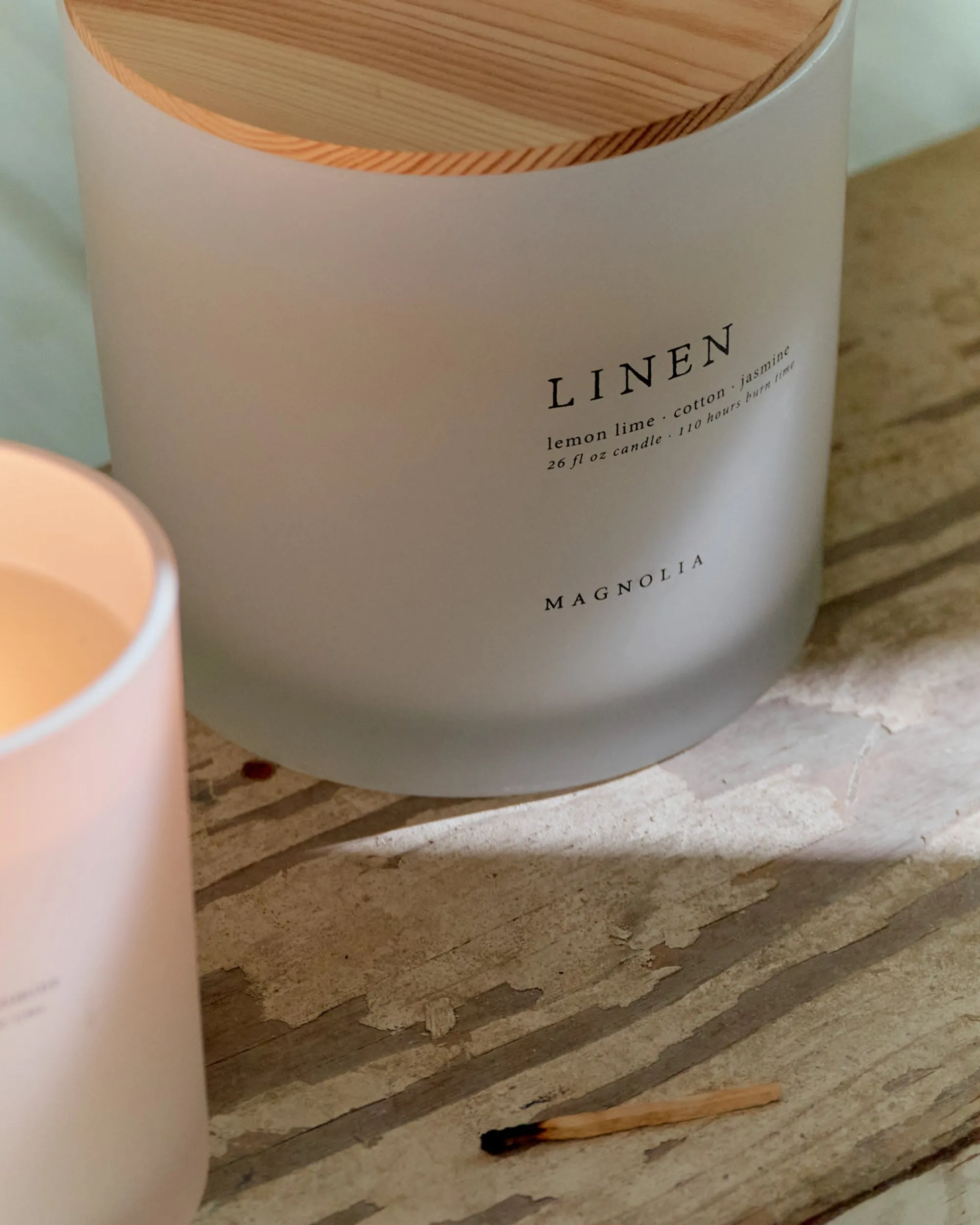 VND0040 Couture Brands LLC Magnolia Linen Candle