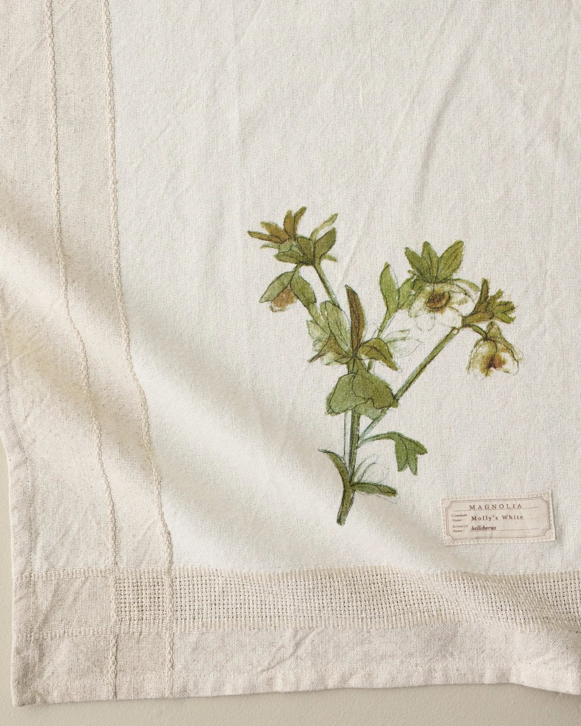 VND6843 KARUR GOLDLINE EXPORTS LLP Magnolia Molly's White Garden Tea Towel