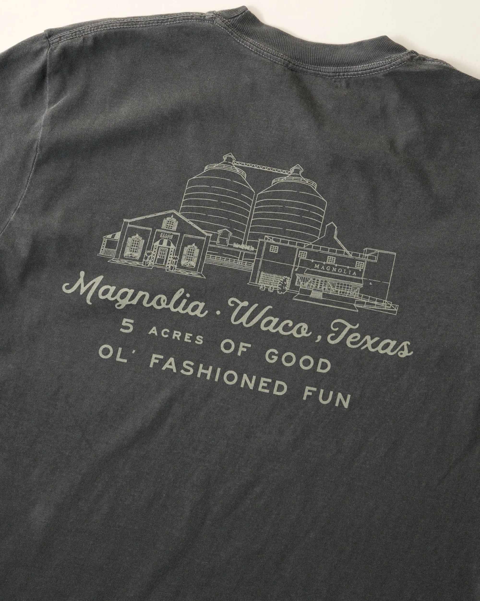 VND0179 Hole In The Roof Marketing Inc Magnolia Silos Sketch Pepper Shirt