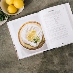 VND0066 HarperCollins Publishers, LLC Magnolia Table Cookbook