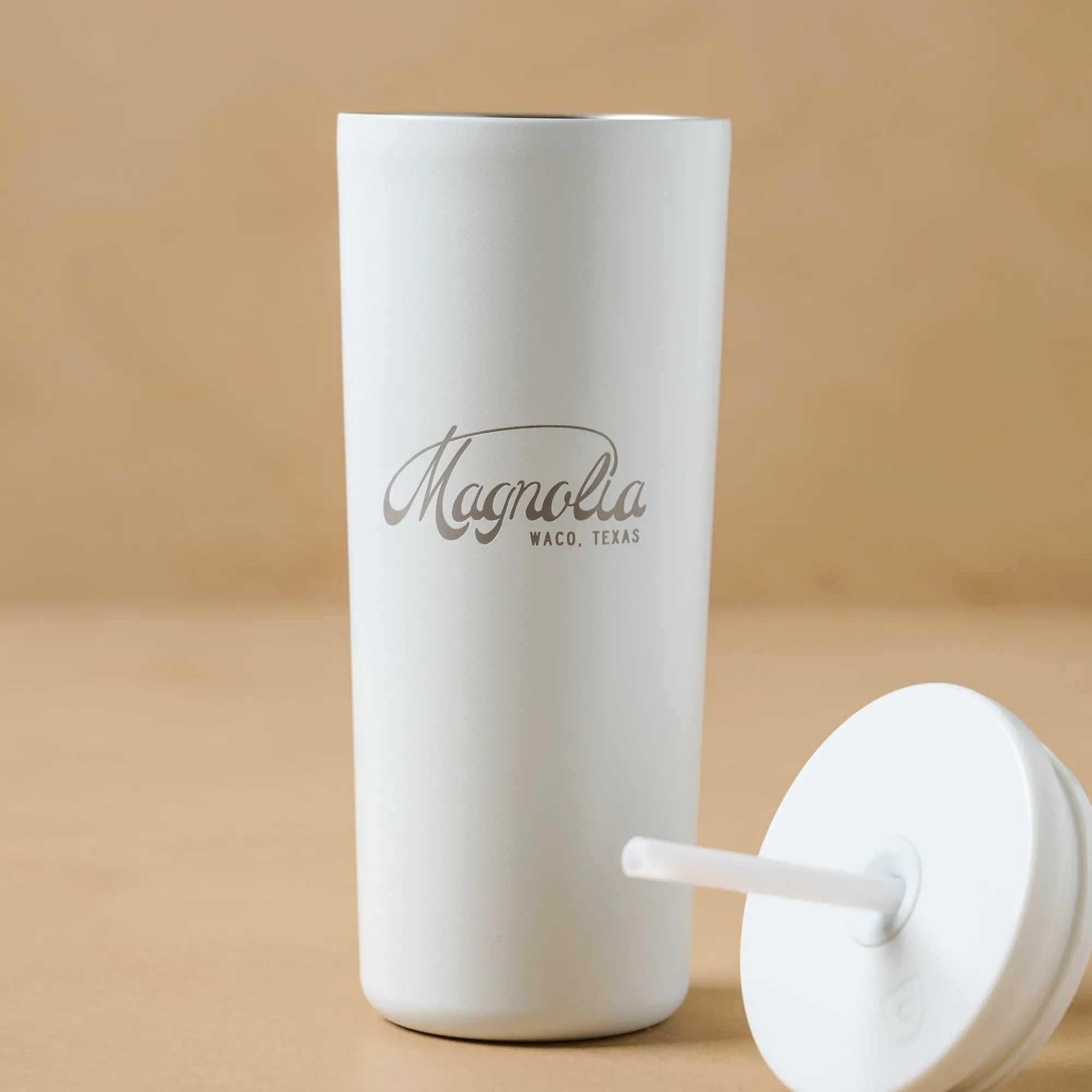 VND7814 Everyday Drinkware Magnolia White 24oz Cold Tumbler with Straw