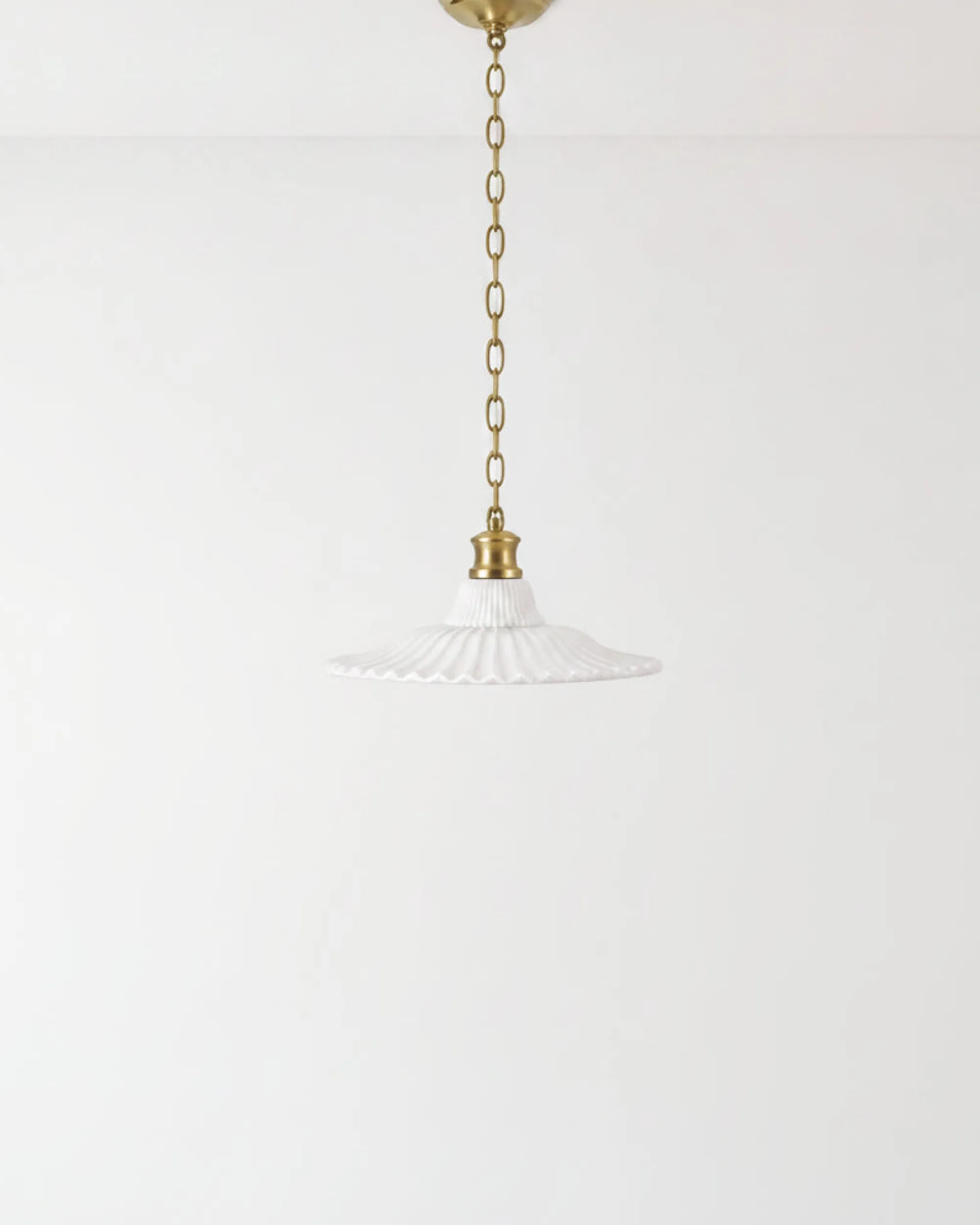 VND6475 StyleCraft Home Collection Marjorie Milk Glass Pendant (-)