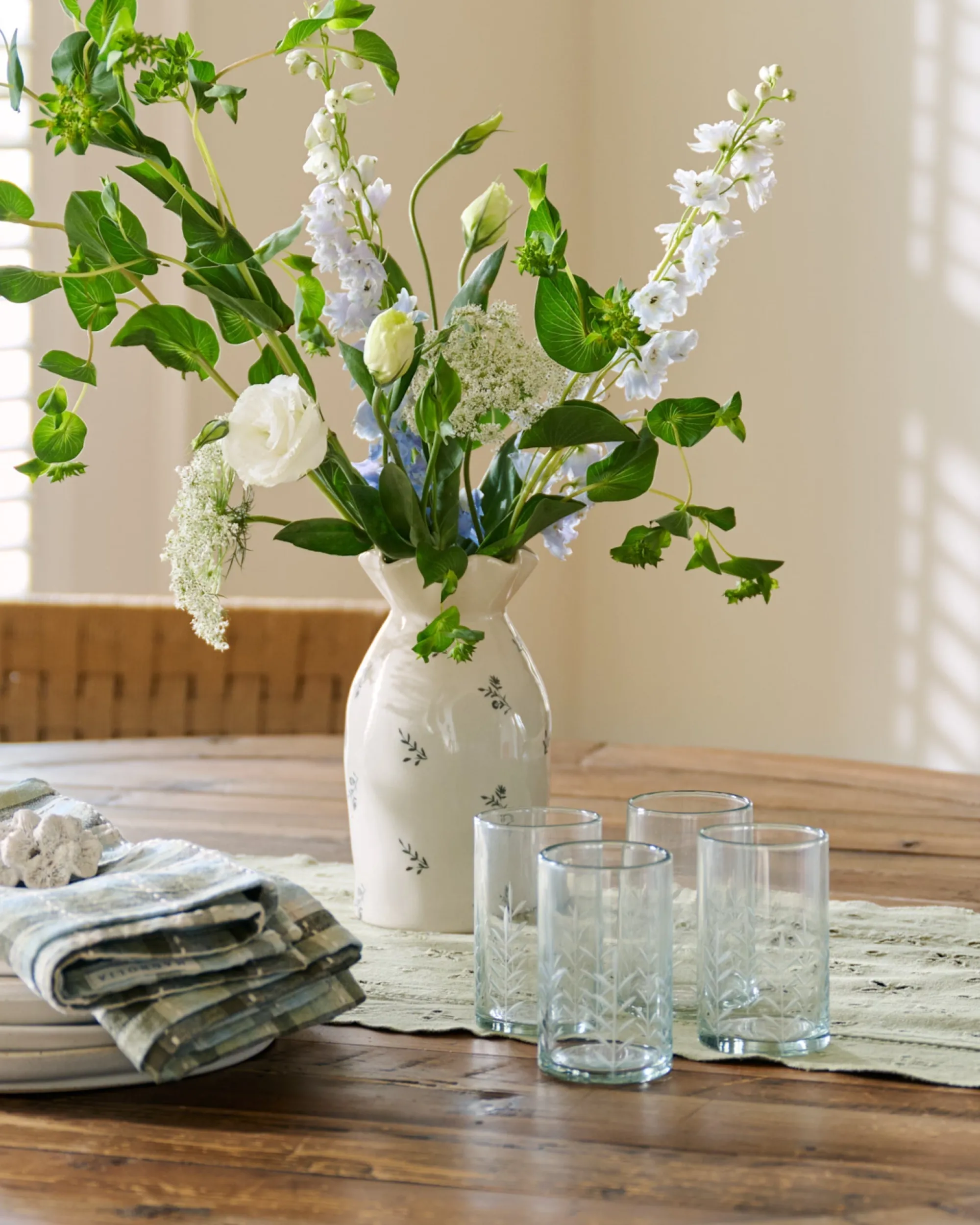 VND7004 BKG OVERSEAS Marlowe Etched Glass Tumbler