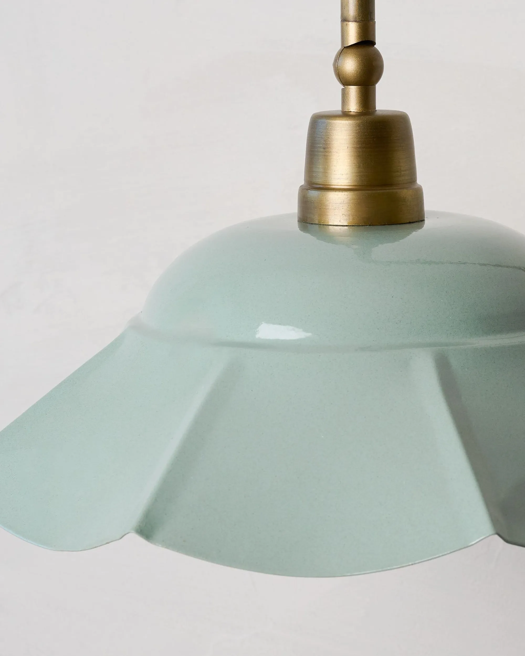 VND8010 Decodesign Interior Mary Enamel Plug-in Sconce