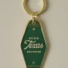 VND3322 Three Potato Four Meet Me in Texas Enamel Hotel Keytag Keychain