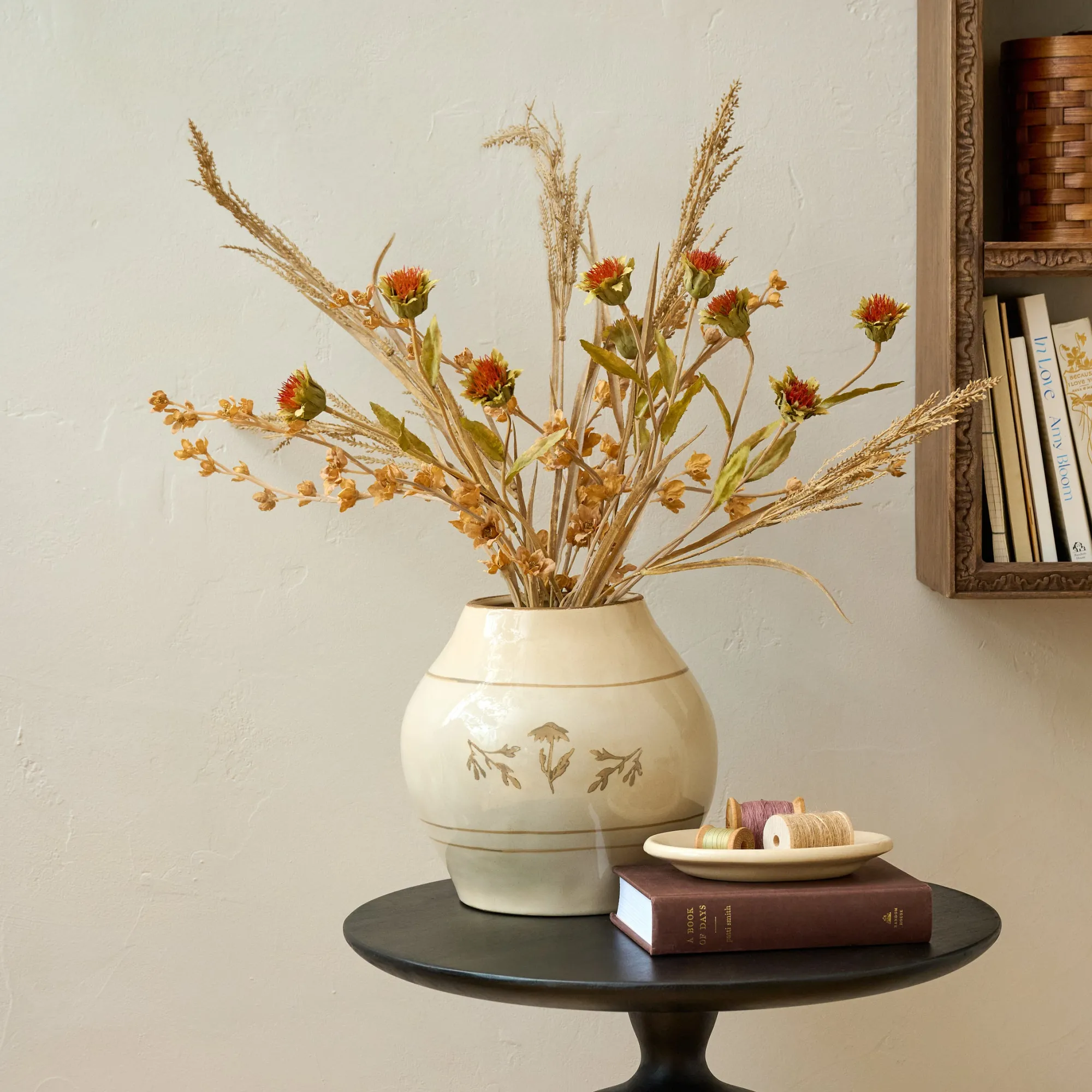 VND6562 Chaozhou Highland Crafts Company Ltd Nadine Ceramic Round Vase