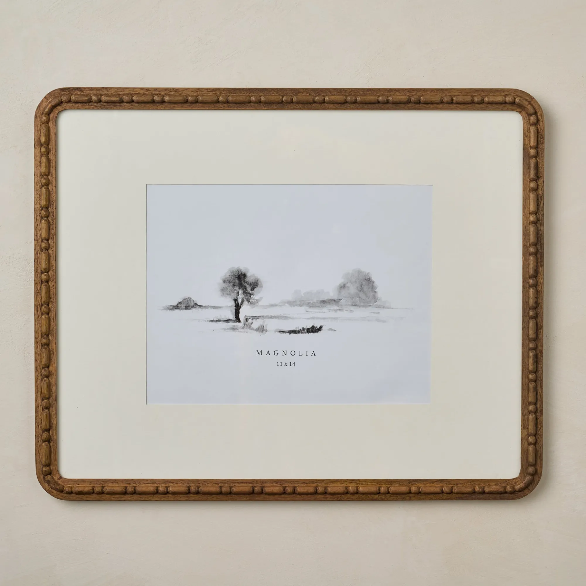 VND8122 R R INDUSTRIES Nicolette Carved Wood Photo Frame