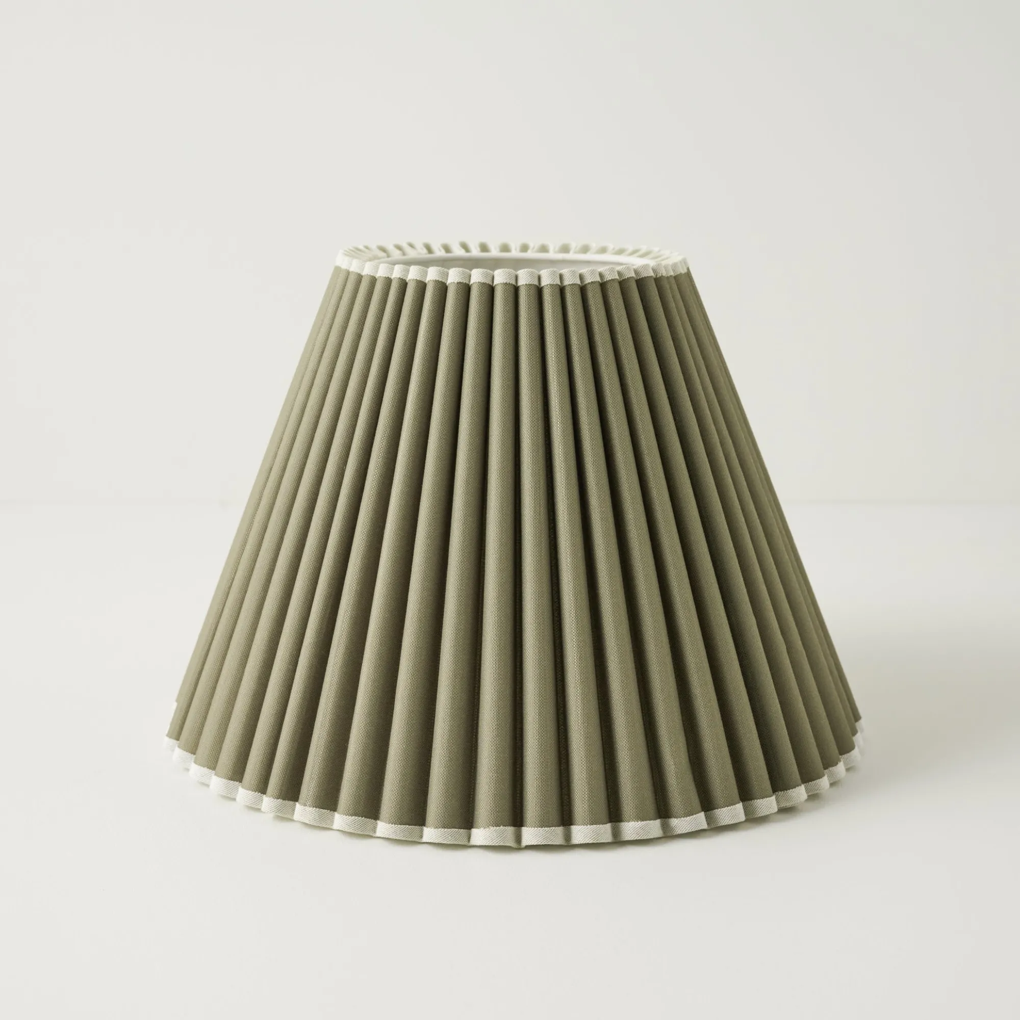 VND6475 StyleCraft Home Collection Olive Pleat Shade