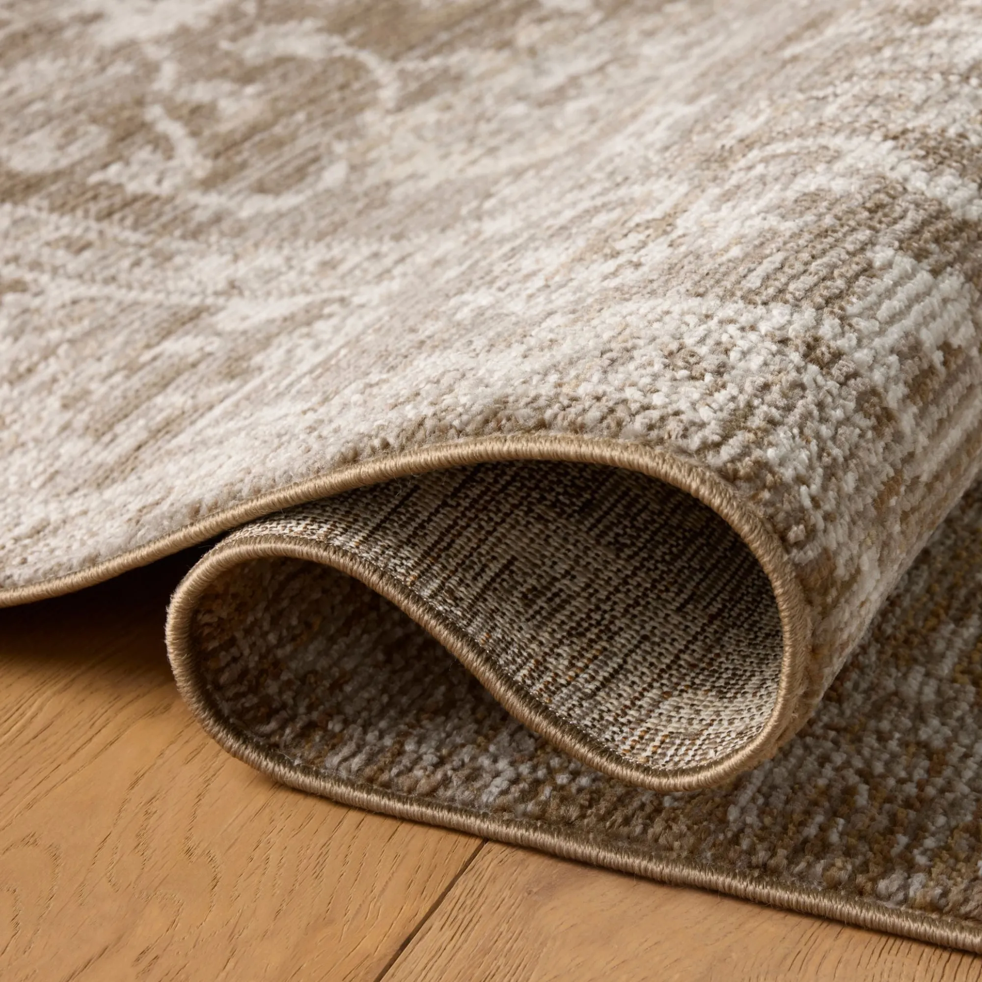 VND0086 Loloi Inc Pace Bark Natural Rug