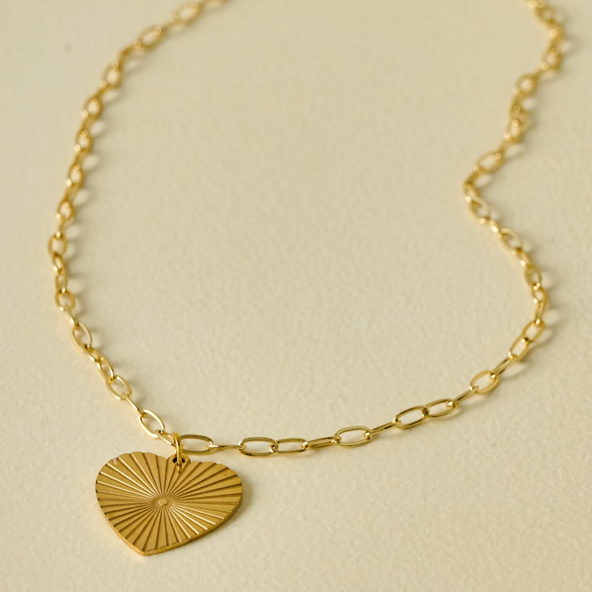 VND5050 Adorn Radiant Heart Brass Chain Necklace