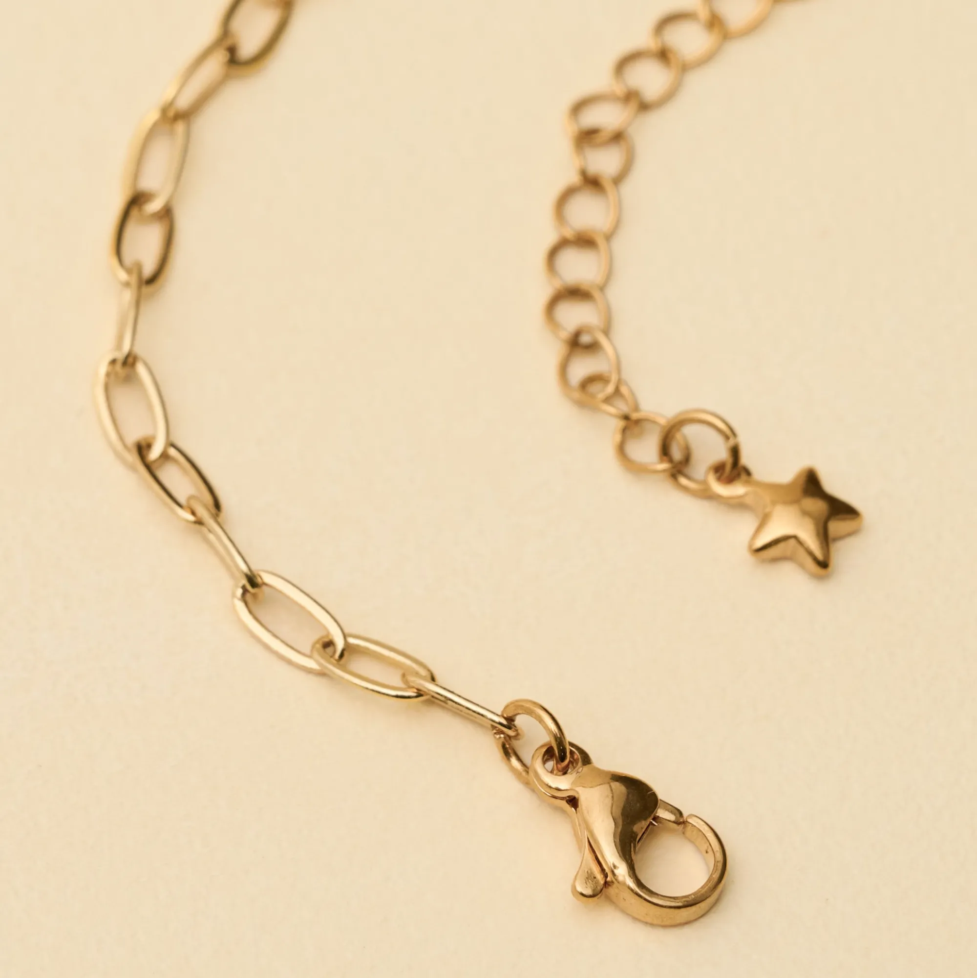 VND5050 Adorn Radiant Heart Brass Chain Necklace