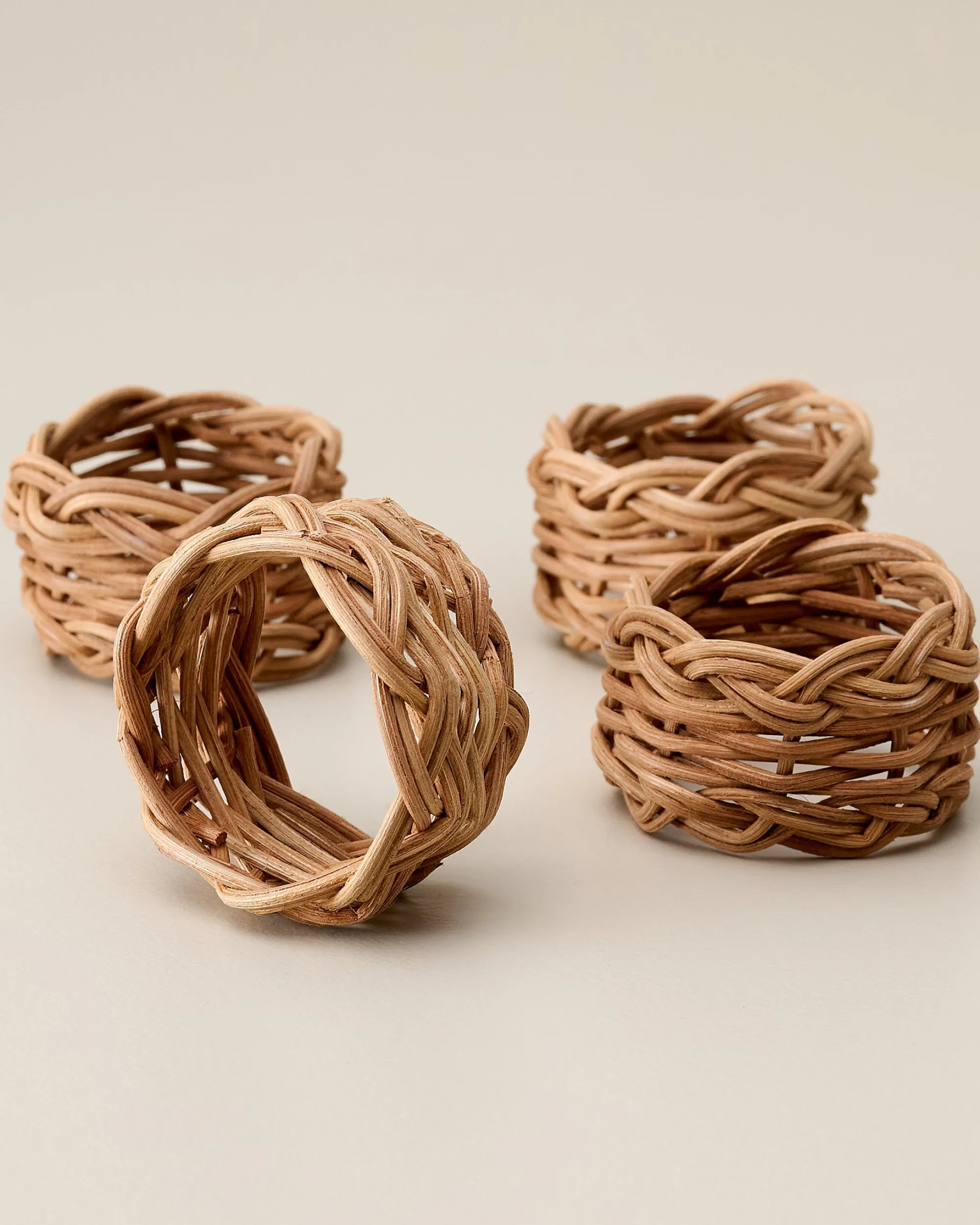VND7018 Makerspalm, LLC Rattan Napkin Ring Set of 4