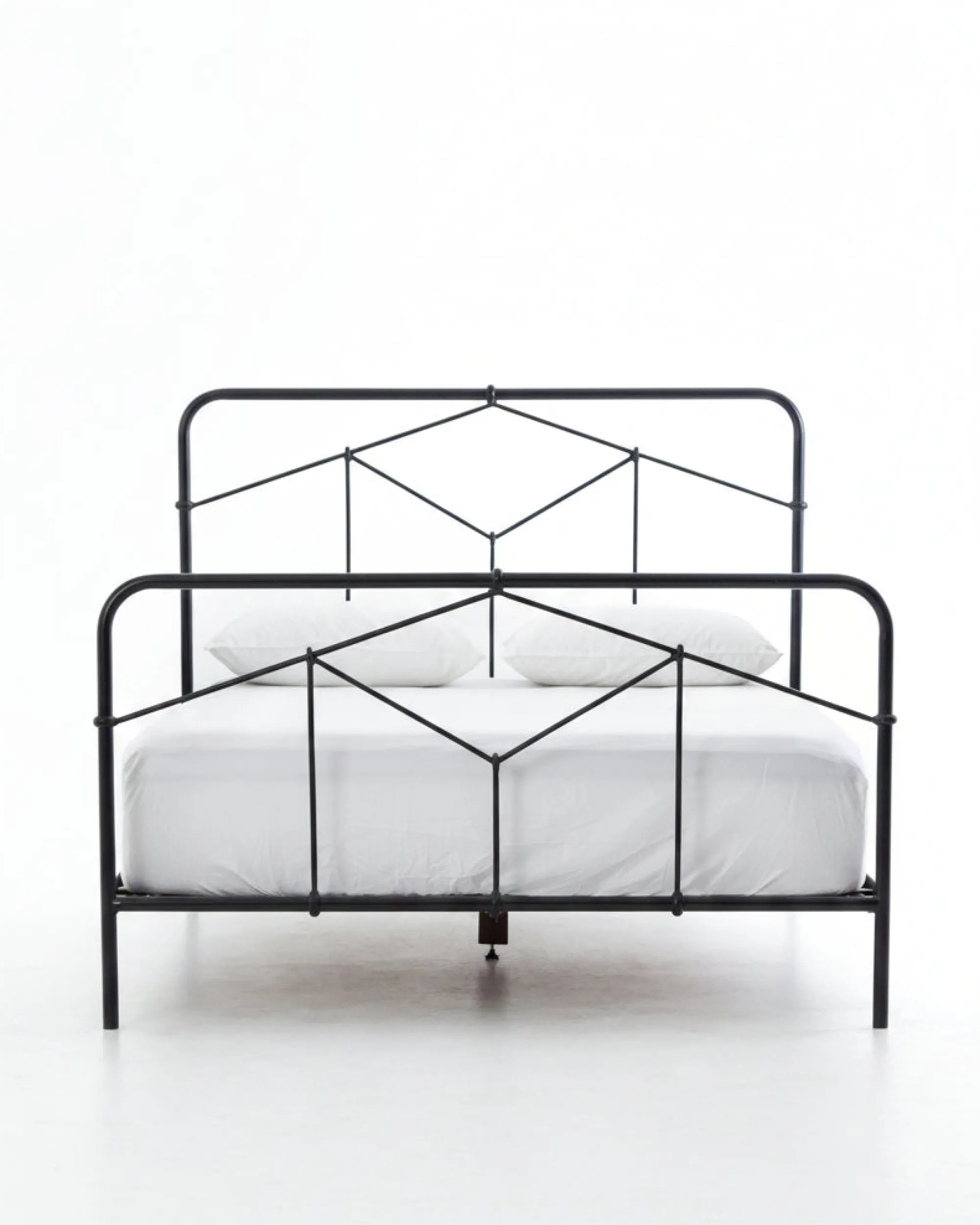 VND6200 Four Hands, LLC Riley Bed