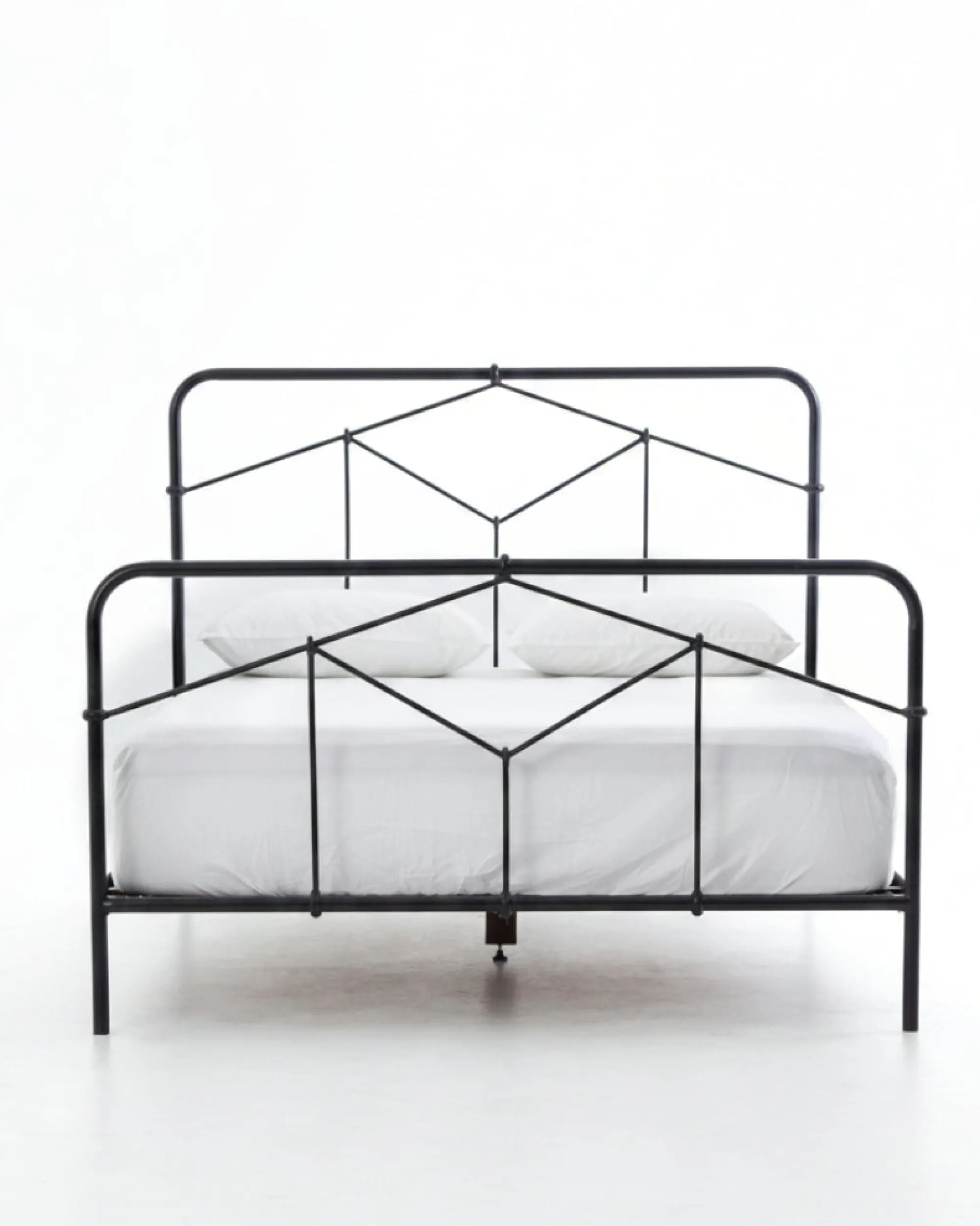 VND6200 Four Hands, LLC Riley Bed