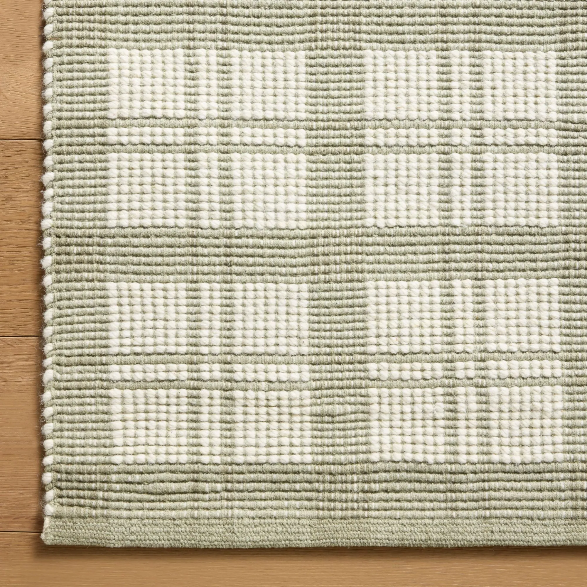 VND0086 Loloi Inc Ryder Sage Ivory Rug