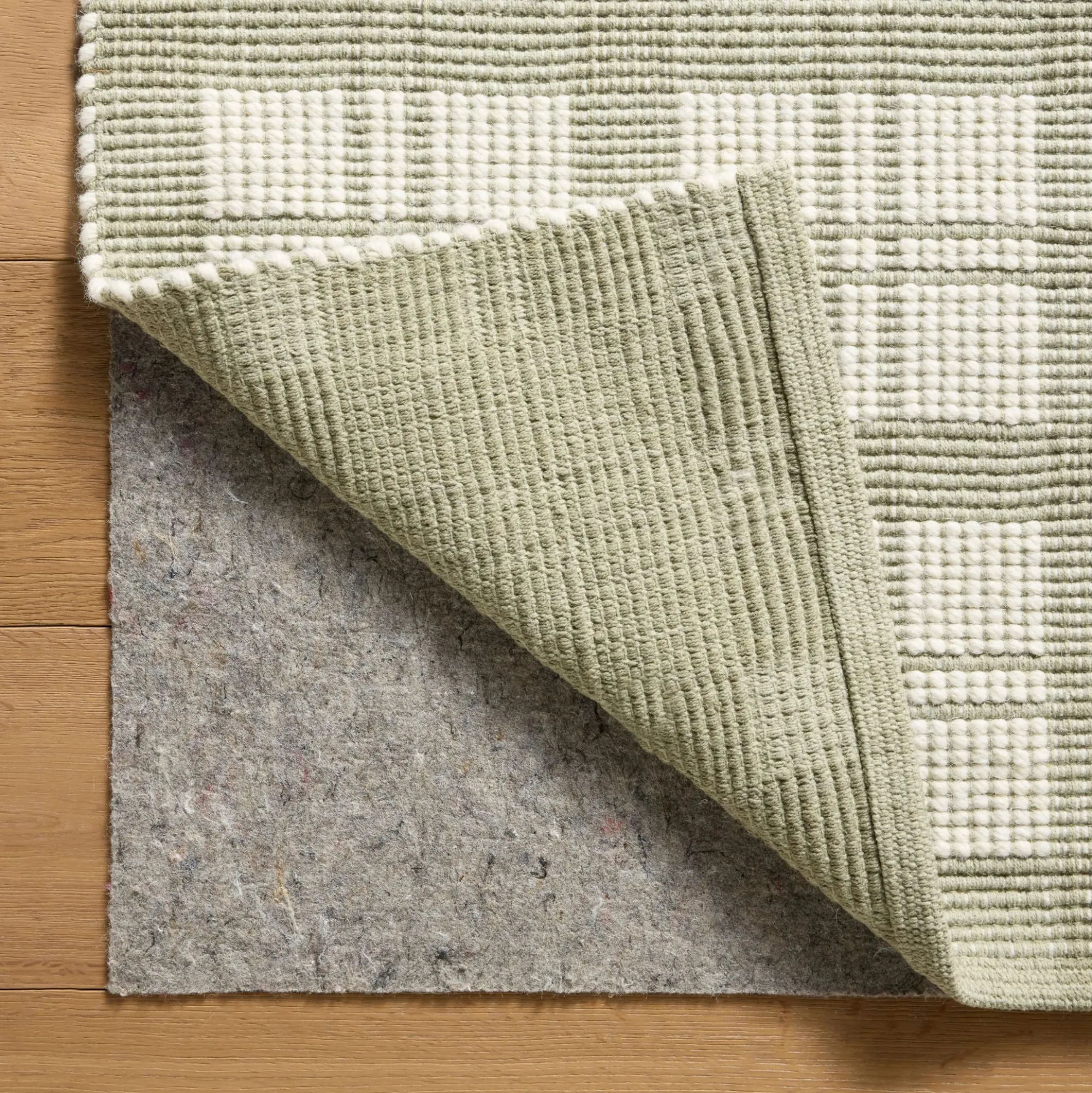 VND0086 Loloi Inc Ryder Sage Ivory Rug