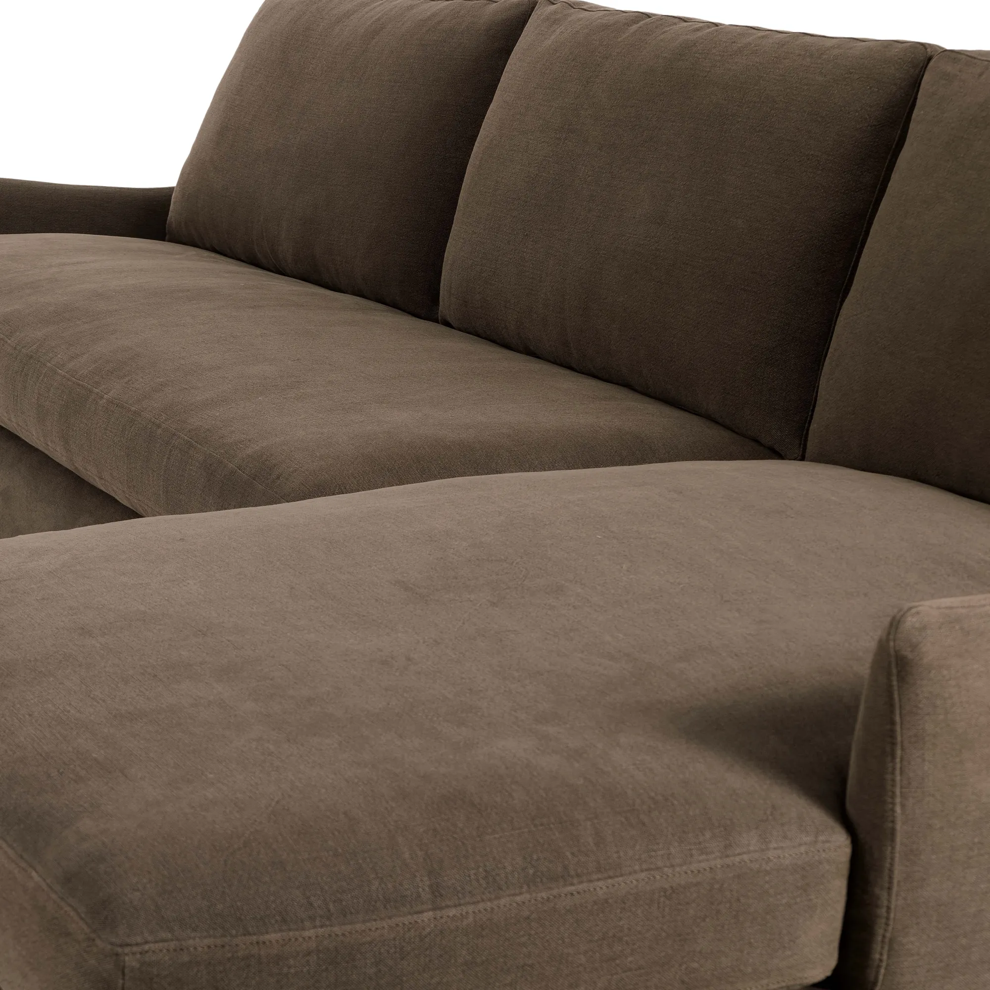 VND6200 Four Hands, LLC Sabine Two-Piece Sectional