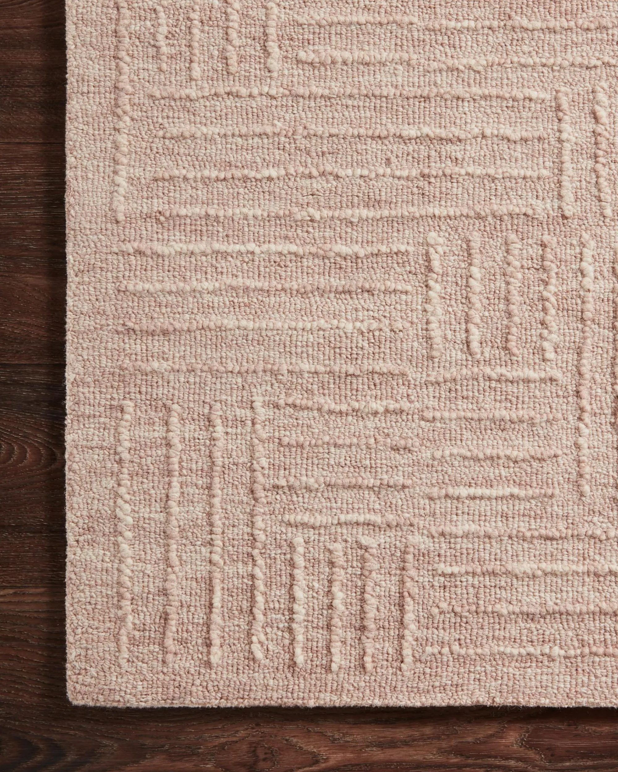 VND0086 Loloi Inc Sarah Blush Rug