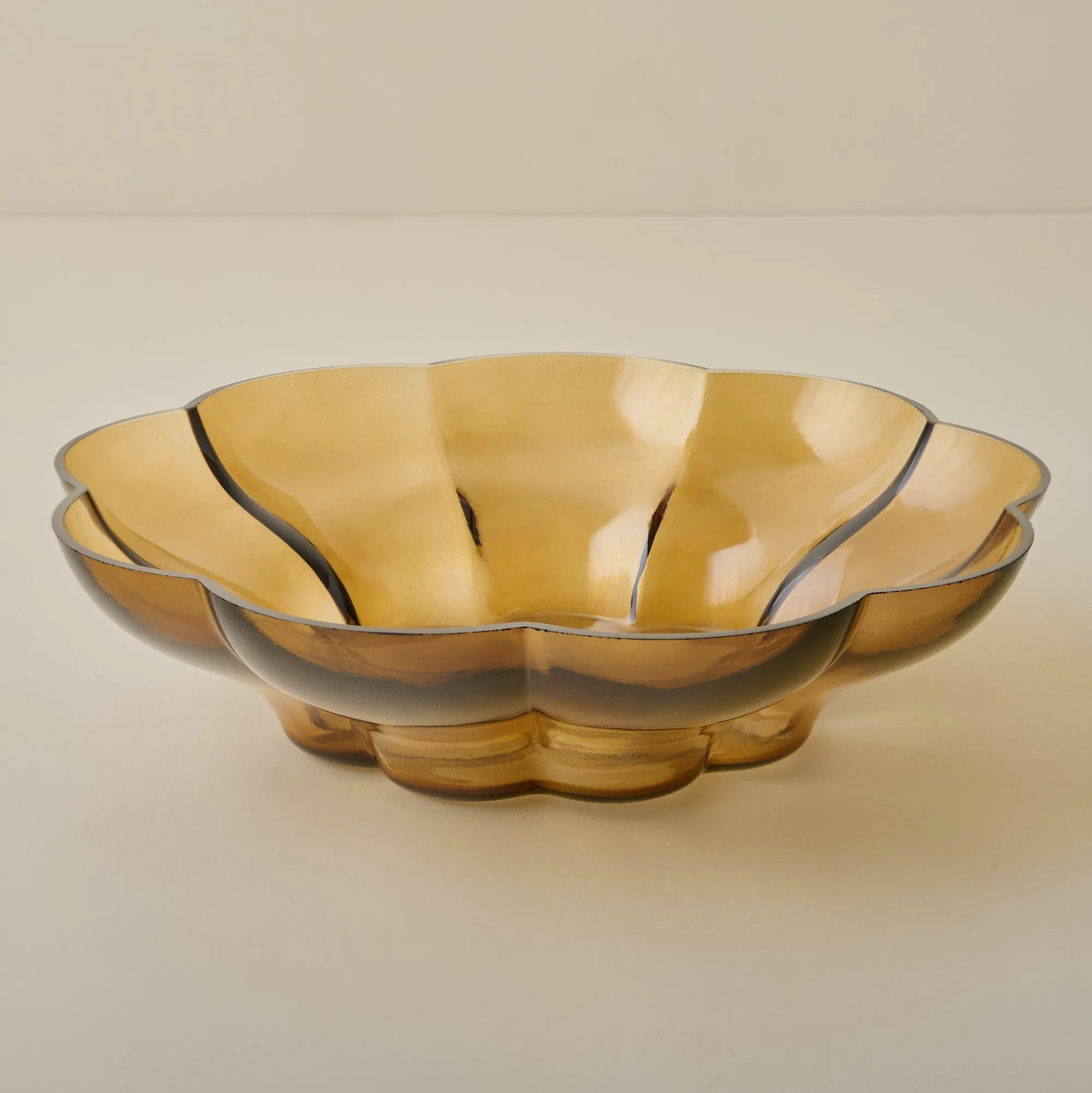 VND0164 Creative Co-op Inc Scalloped Amber Glass Bowl