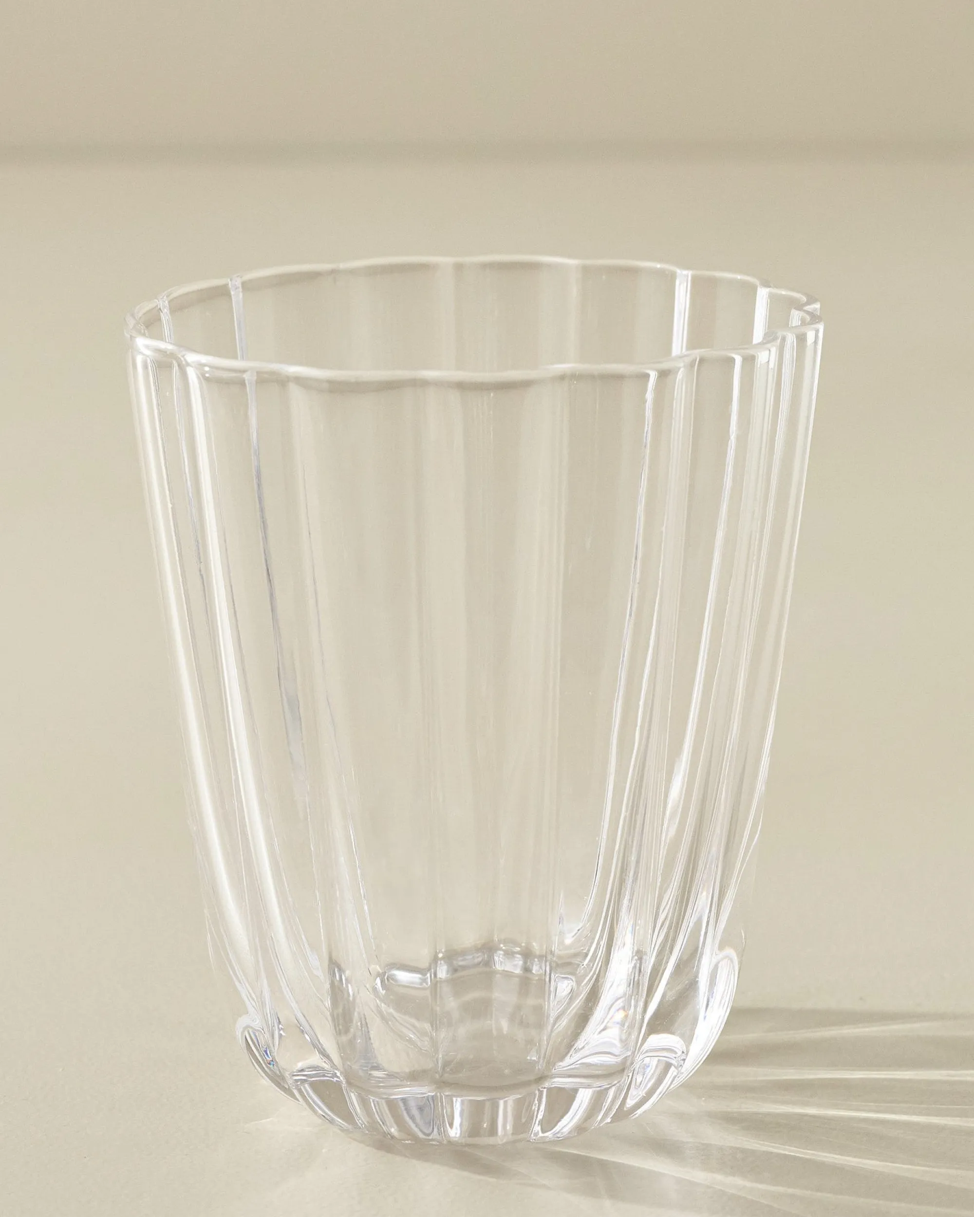 VND8399 Beijing Housewares Industries Ltd Scalloped Rim Glass Tumbler
