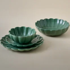 Magnolia Seagrass Scalloped 4-Piece Place Setting