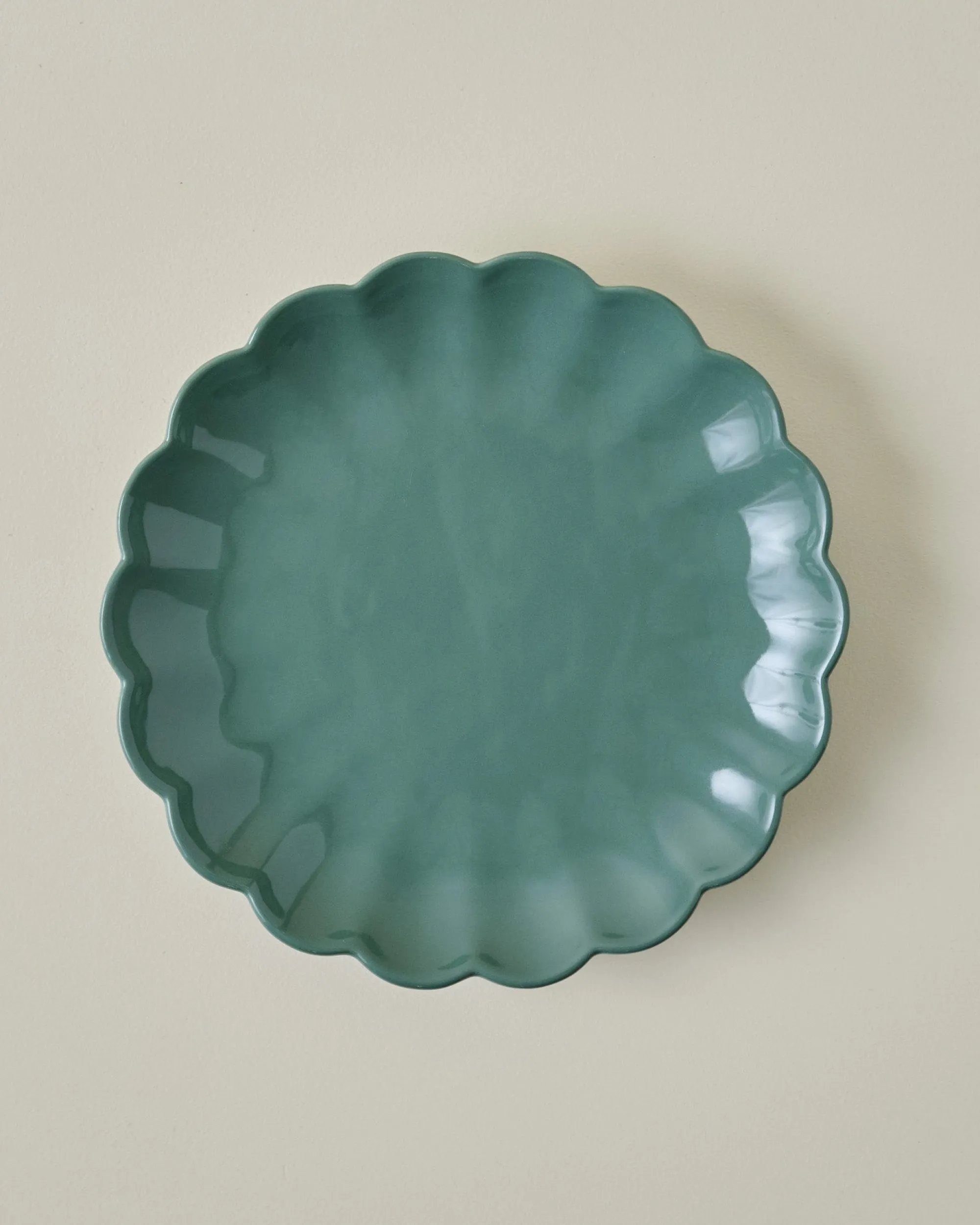 Magnolia Seagrass Scalloped 4-Piece Place Setting