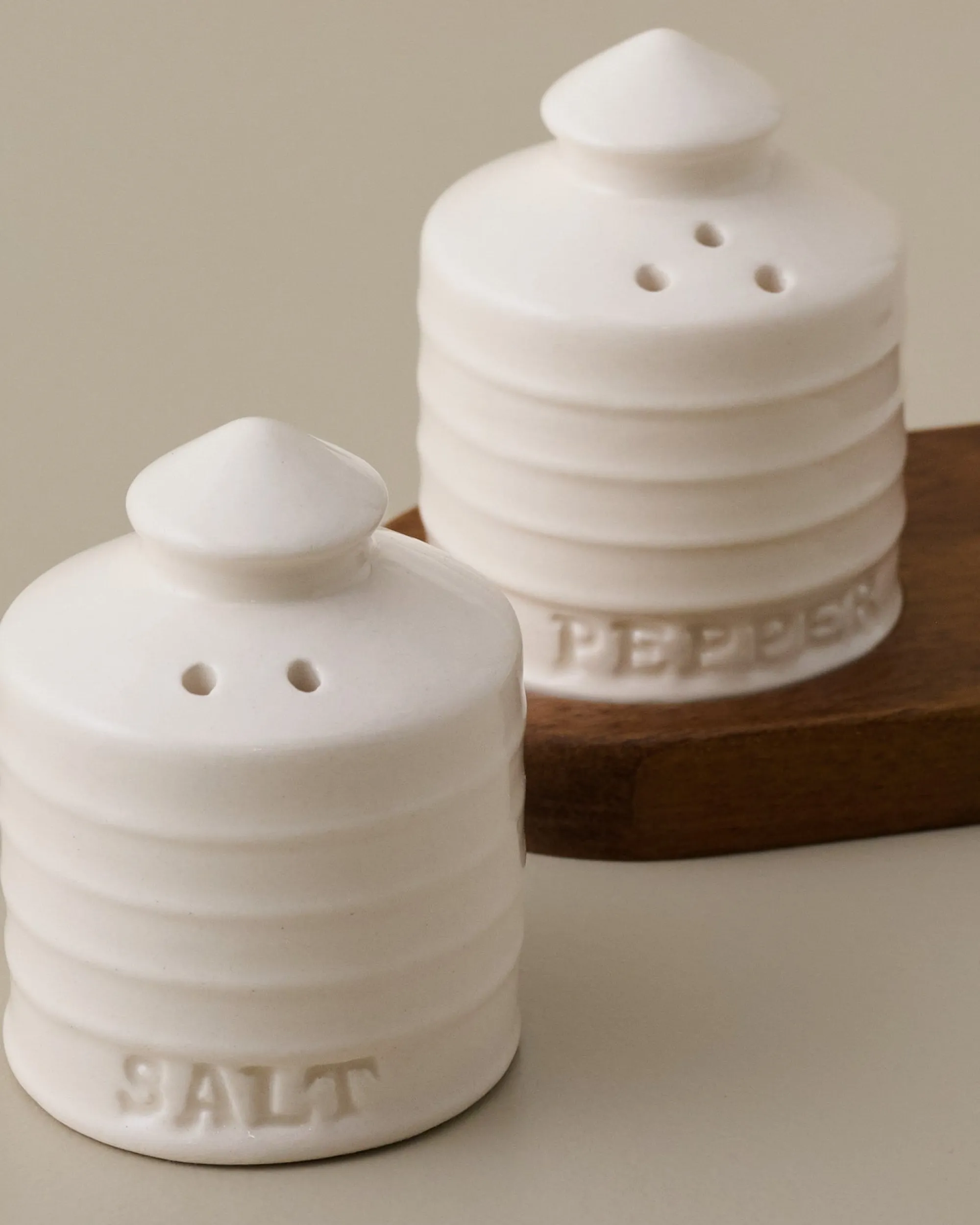 VND0164 Creative Co-op Inc Silos Salt & Pepper Shaker Set