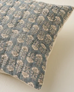 Magnolia Silver Blue Flora Block Print Quilt + Sham Set (King)