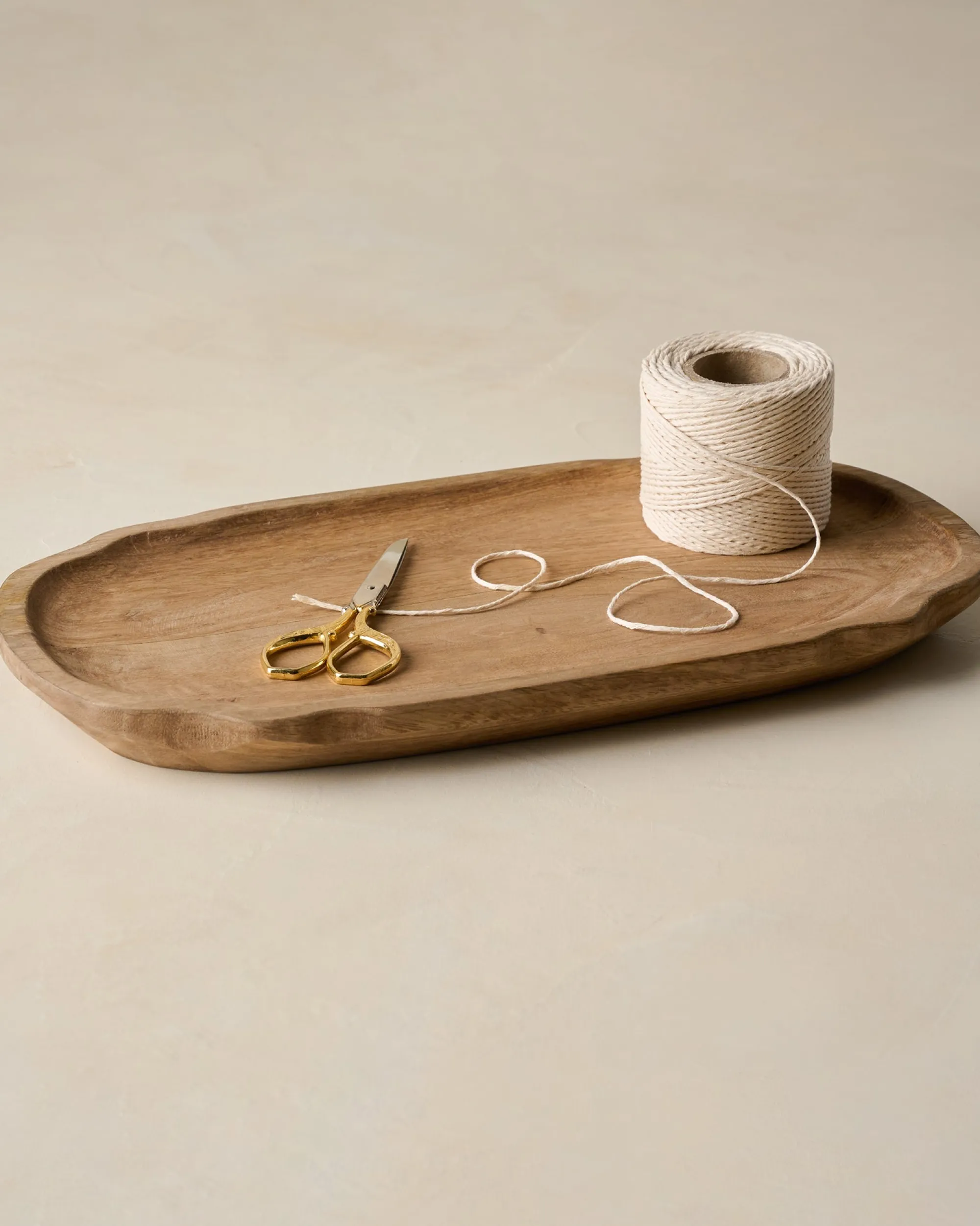 VND6622 ARVIND EXPO-CRAFTS Small Brigitte Fluted Edge Wood Tray
